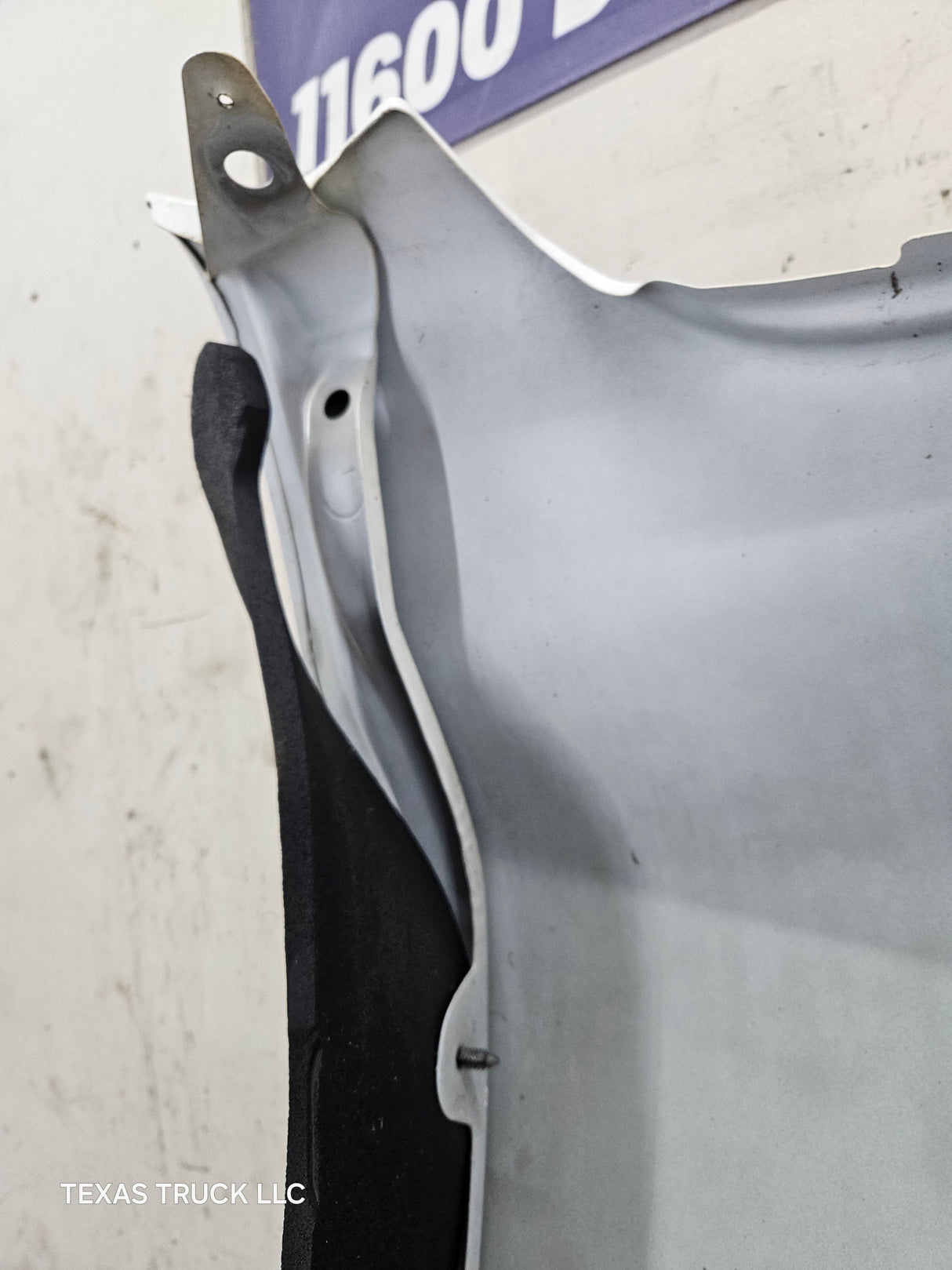 2003-2005 Dodge Ram 3rd Gen 1500 2500 3500 LH Driver Side Fender - White