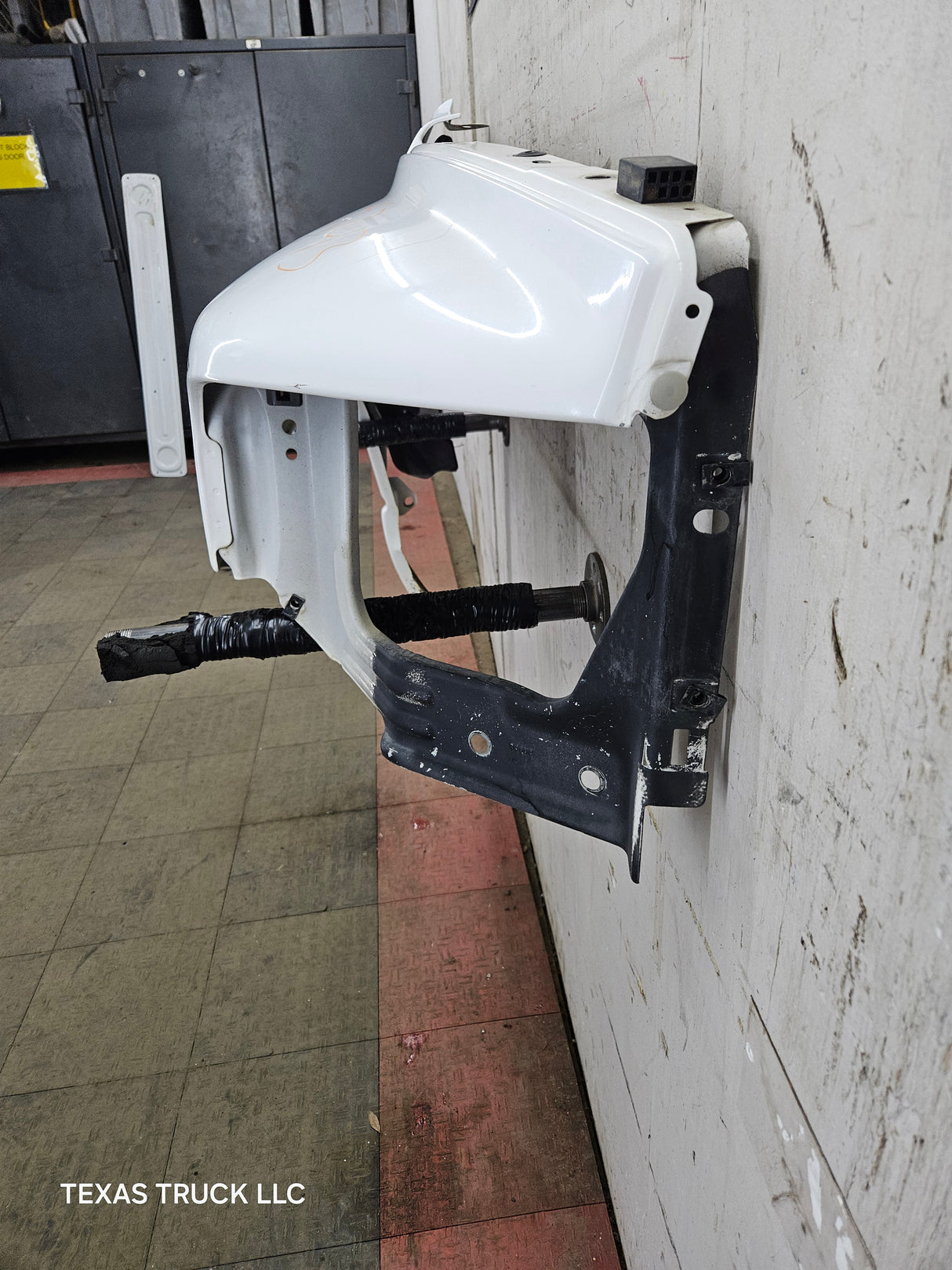 2003-2005 Dodge Ram 3rd Gen 1500 2500 3500 RH Passenger Side Fender - White