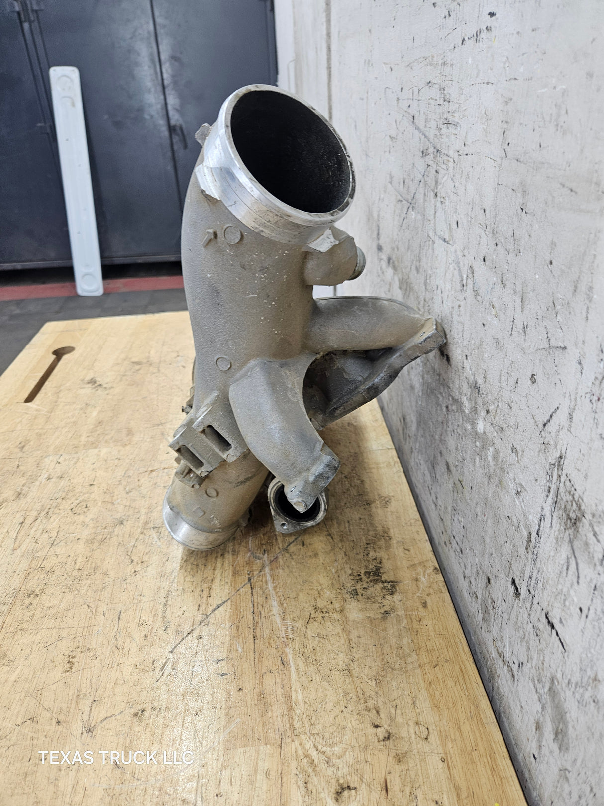 2011-2014 6.7L Power Stroke Lower Air Intake Manifold BC3Q-9K461-EB OEM