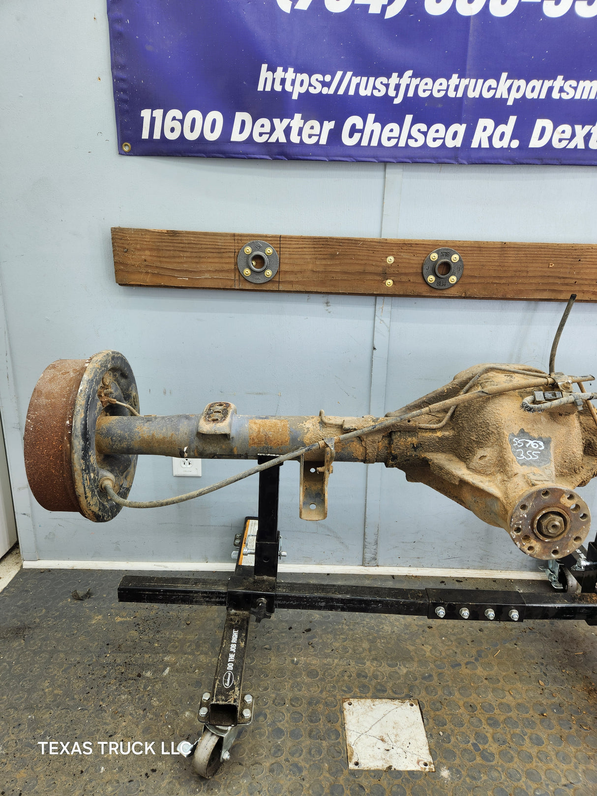 2000-2002 Dodge Ram 1500 3.55 Rear Axle 2nd Gen