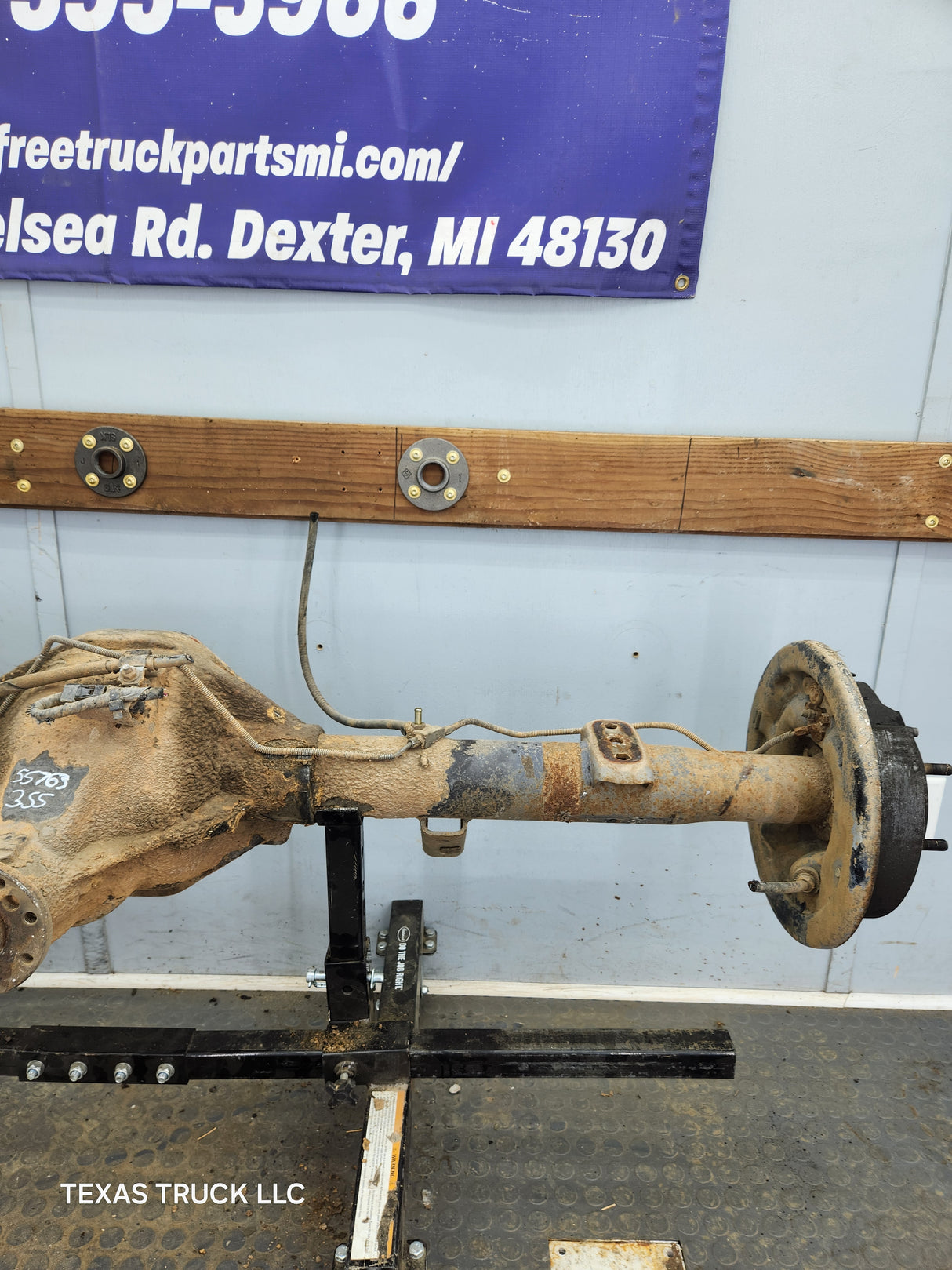2000-2002 Dodge Ram 1500 3.55 Rear Axle 2nd Gen