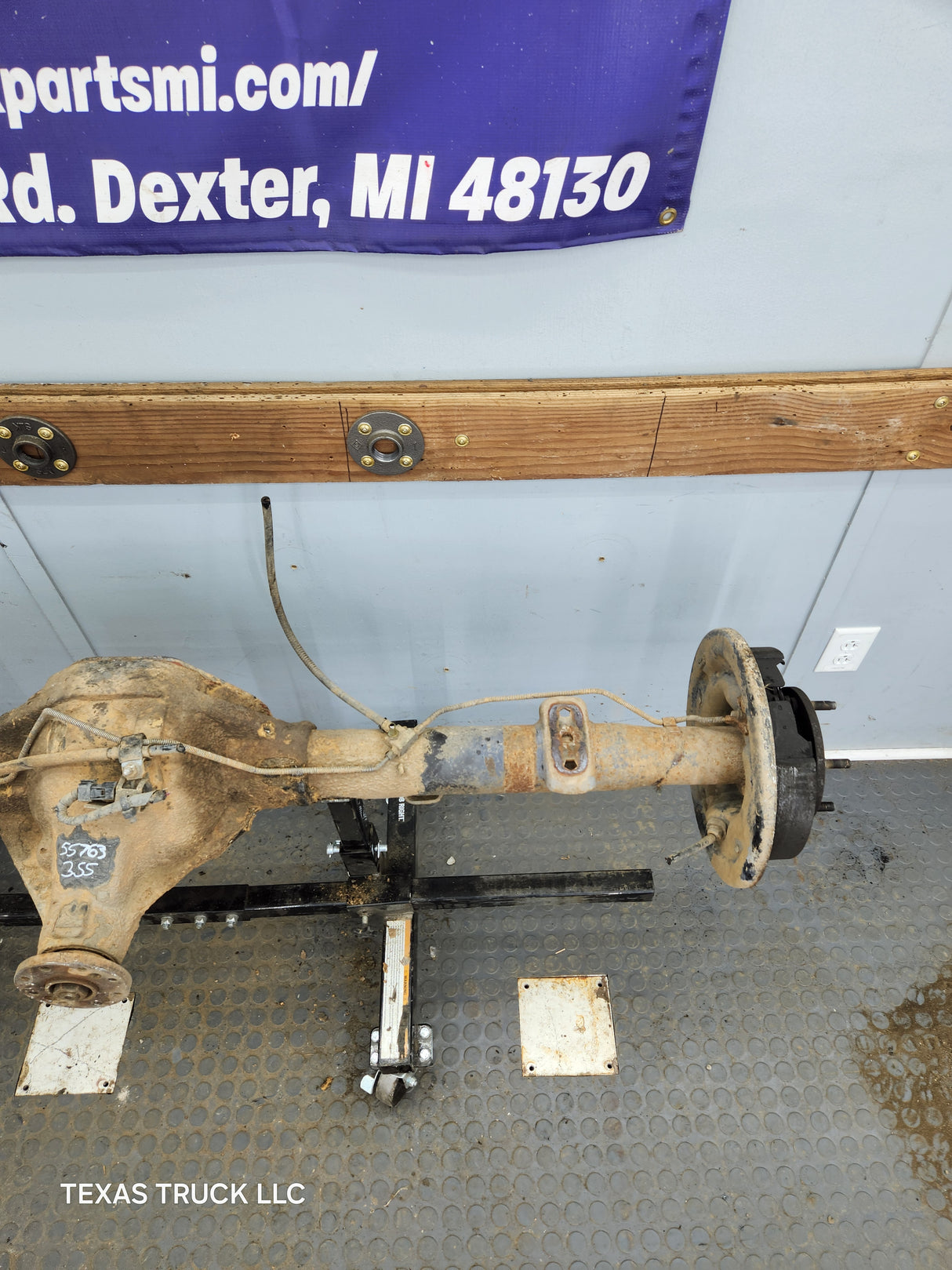 2000-2002 Dodge Ram 1500 3.55 Rear Axle 2nd Gen