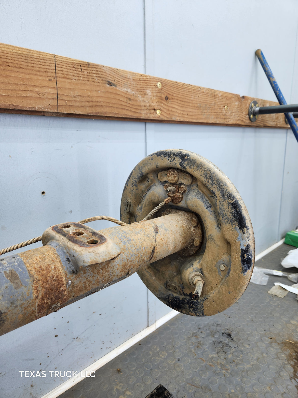 2000-2002 Dodge Ram 1500 3.55 Rear Axle 2nd Gen