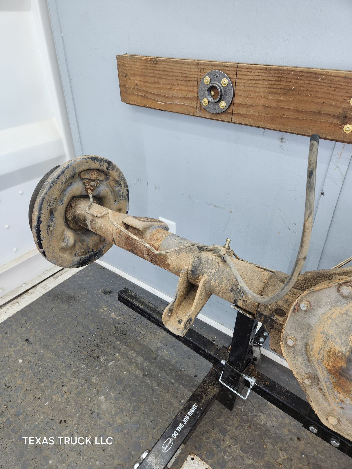 2000-2002 Dodge Ram 1500 3.55 Rear Axle 2nd Gen