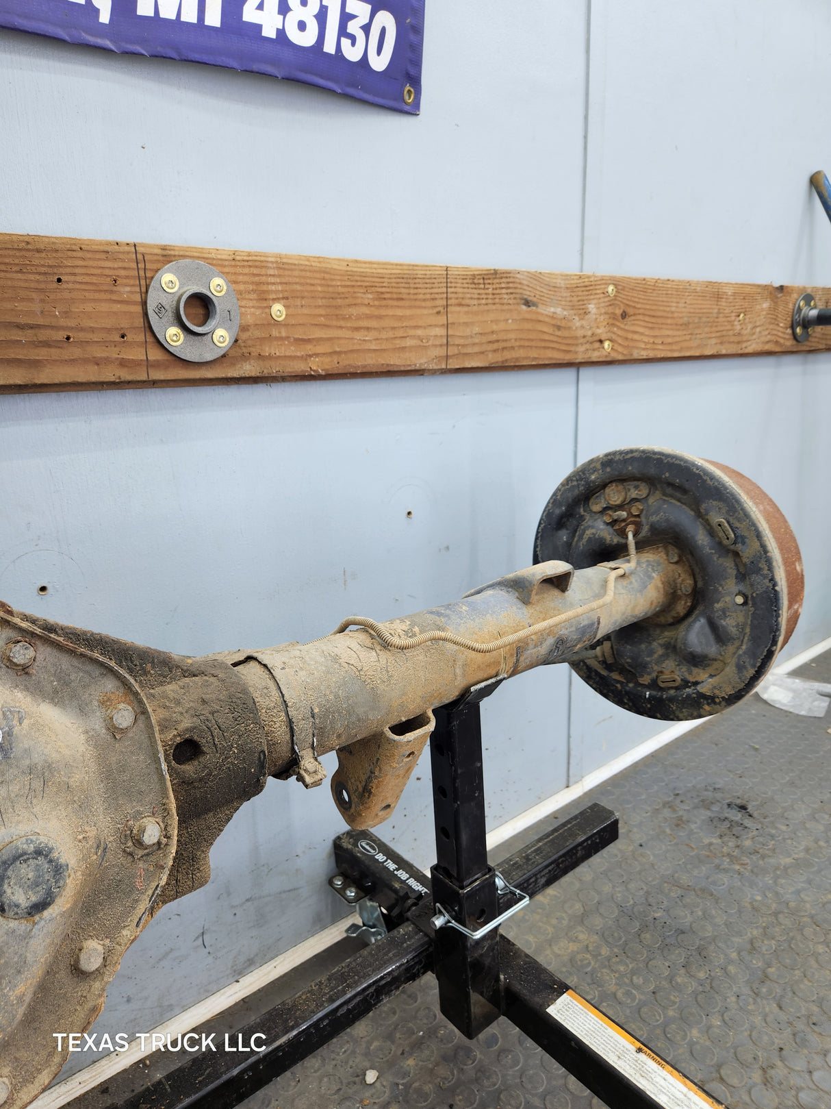 2000-2002 Dodge Ram 1500 3.55 Rear Axle 2nd Gen