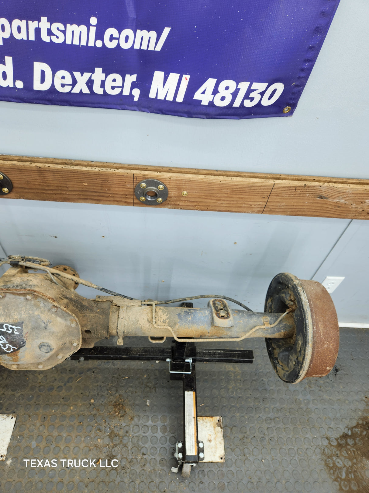 2000-2002 Dodge Ram 1500 3.55 Rear Axle 2nd Gen