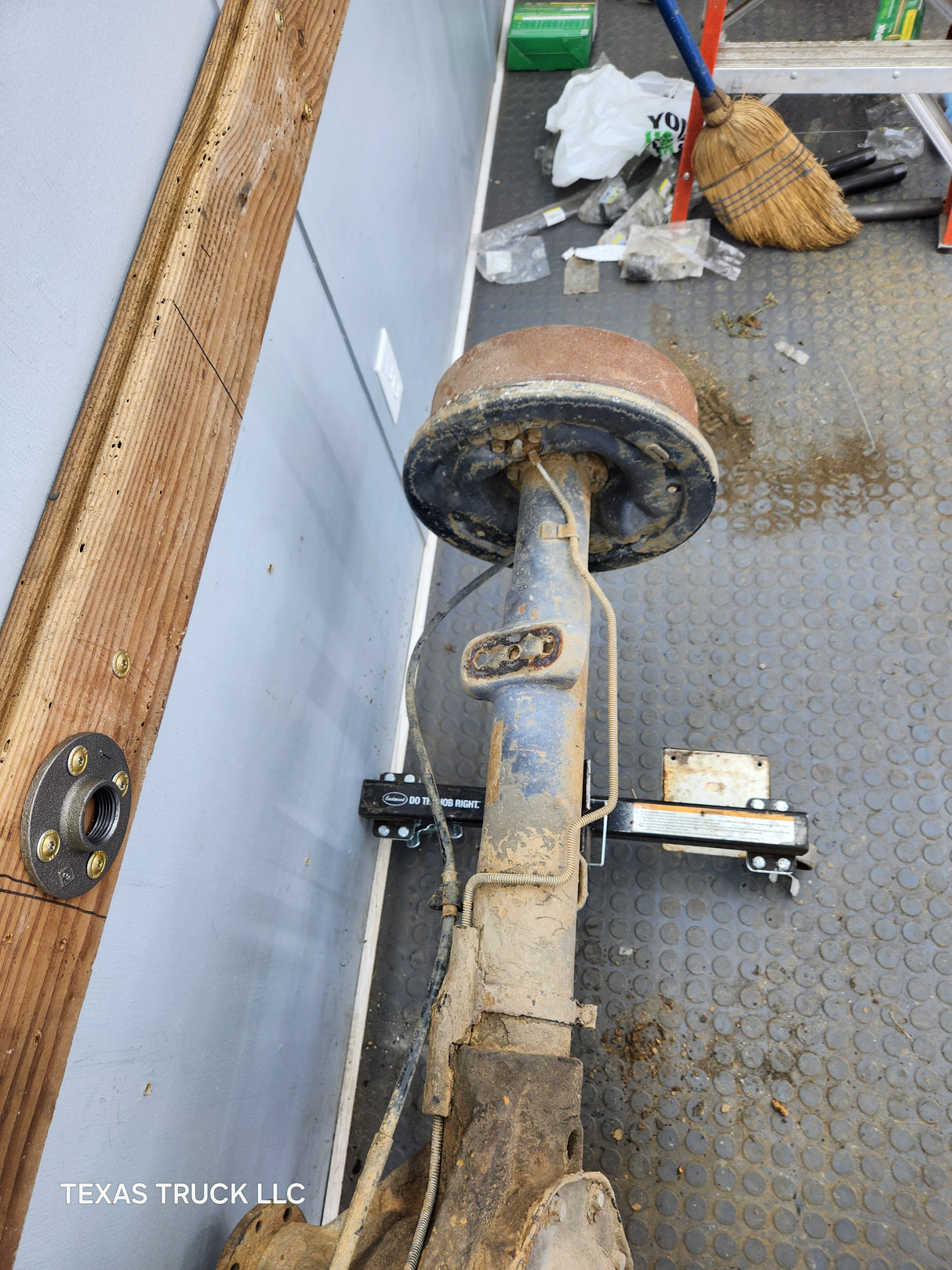 2000-2002 Dodge Ram 1500 3.55 Rear Axle 2nd Gen