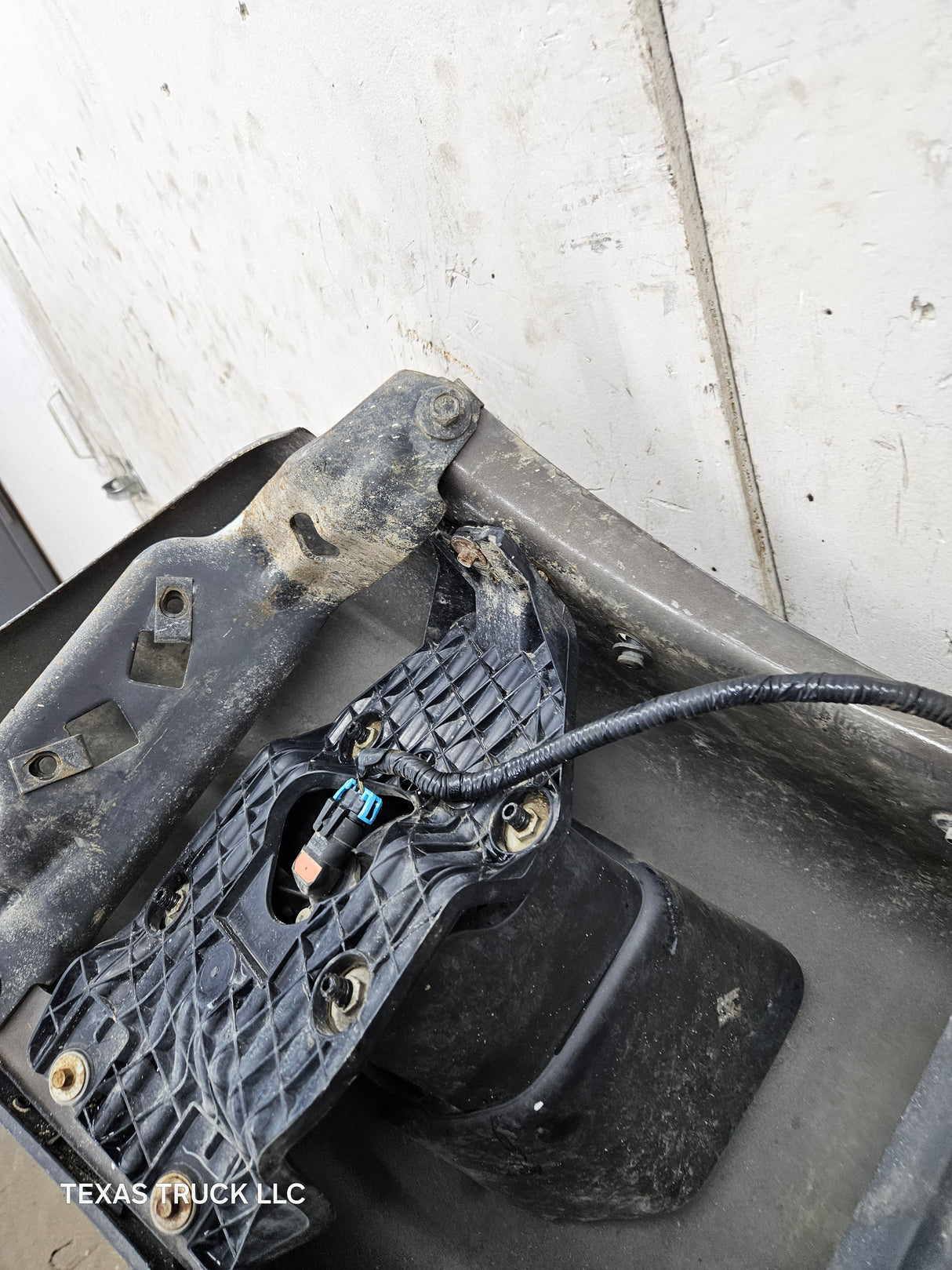 2011-2016 Ford Super Duty F250 F350 Front Bumper Black