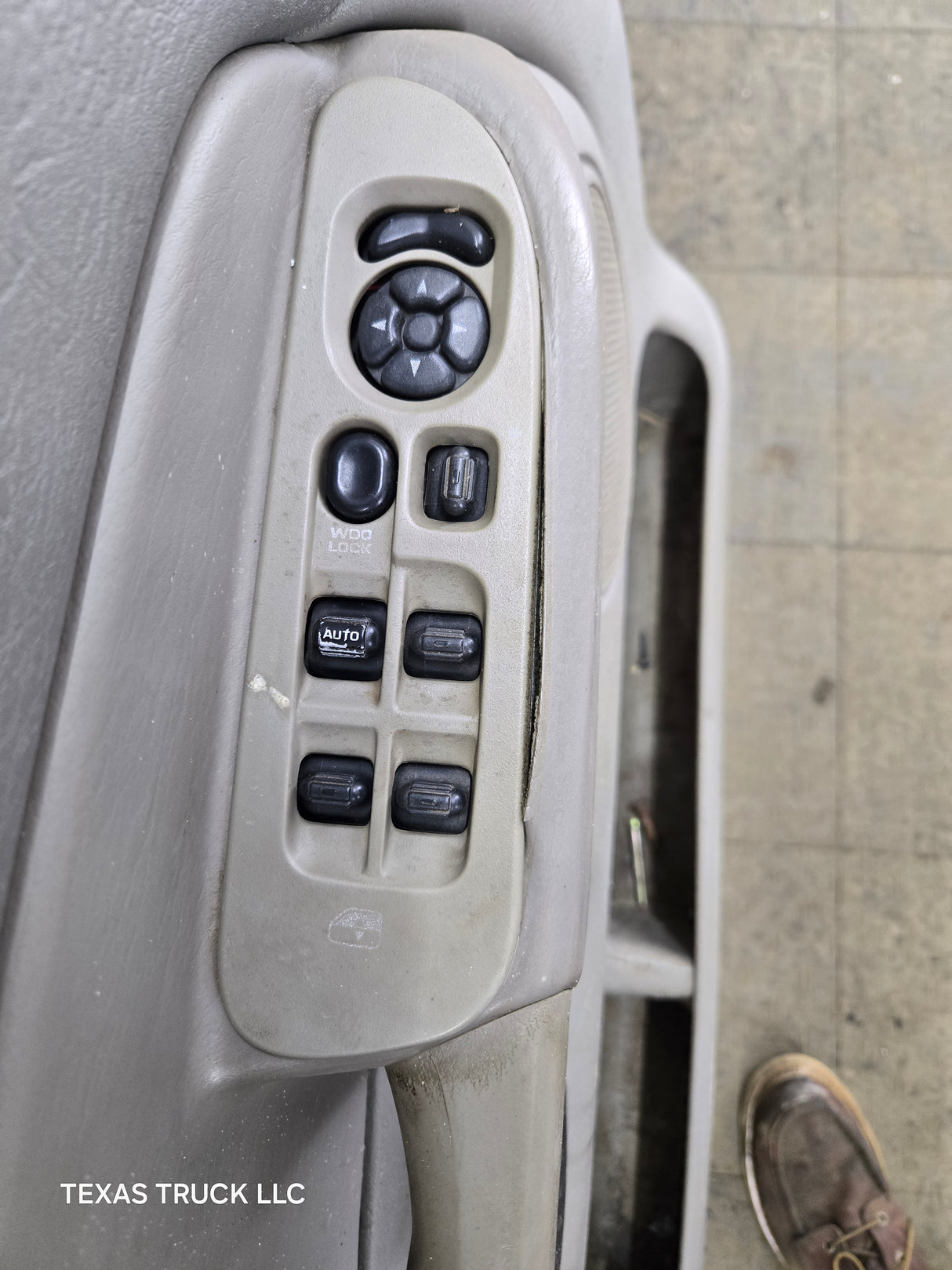 2003-2008 Dodge Ram 3rd Gen Driver Side Front Quad Cab Crew Cab Door 1500 2500 3500 4500 5500 - Silver