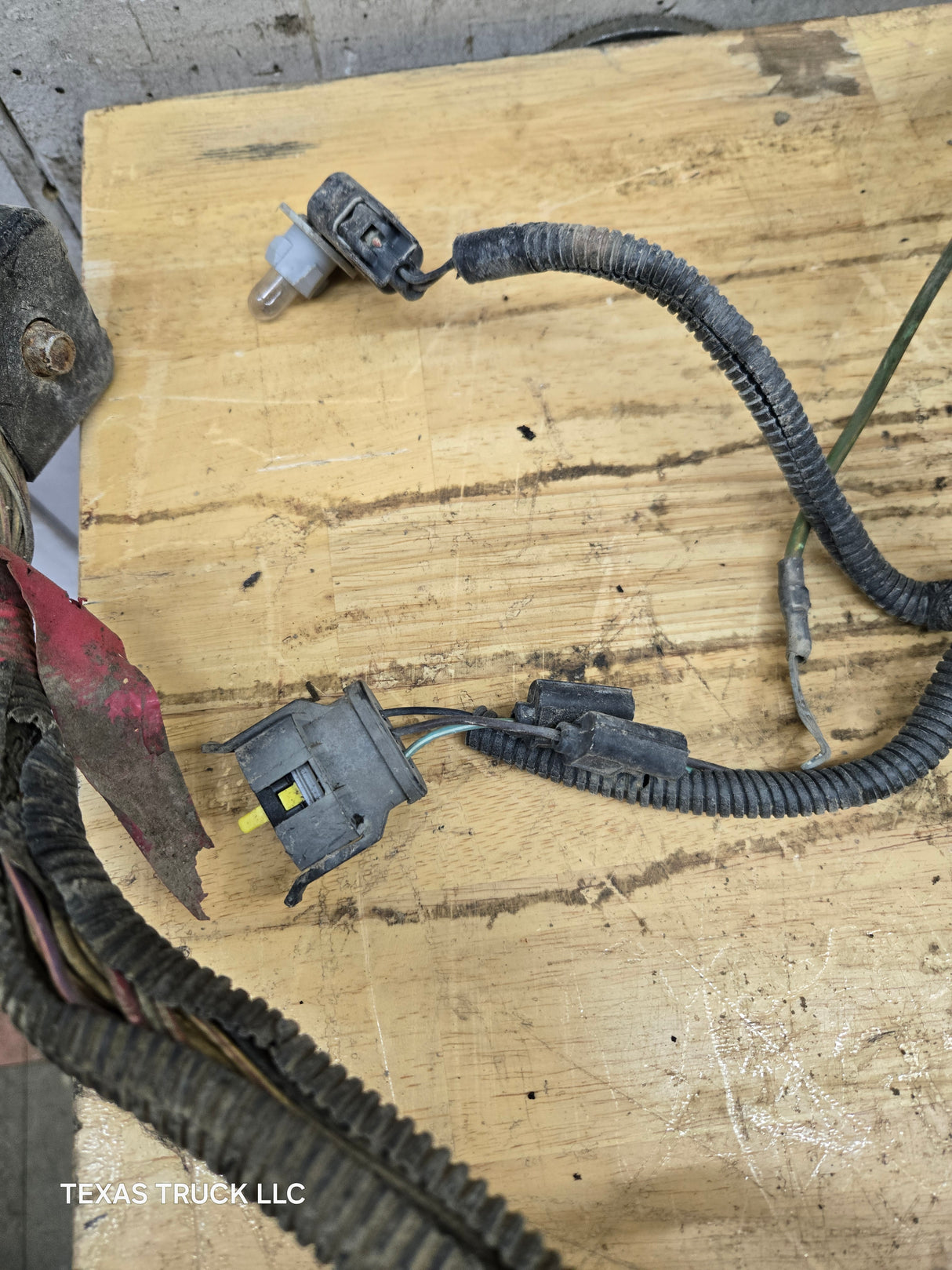 1999-2001 Ford Super Duty Excursion Engine bay wiring harness Cab side F250 F350 F450 F550