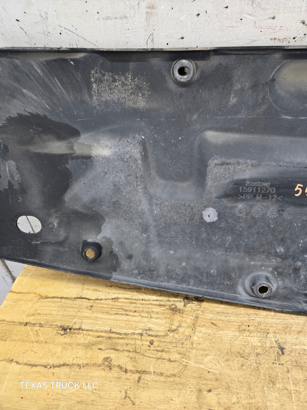 2007-2013 Chevrolet Silverado GMC Sierra 1500 Front Upper Radiator Air Baffle Cover OEM 15911270