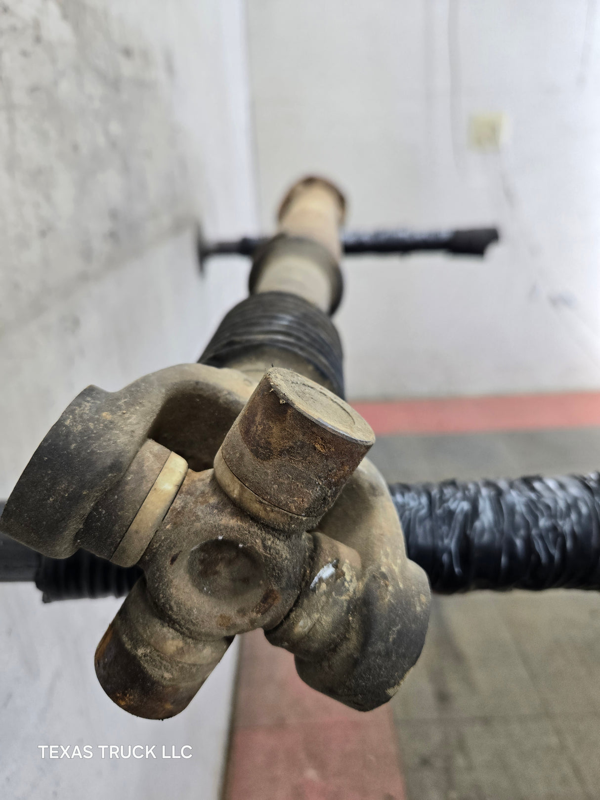 2011-2016 Ford F250 F350 F450 F550 Super Duty Front Drive Shaft BC34-4A376-EA