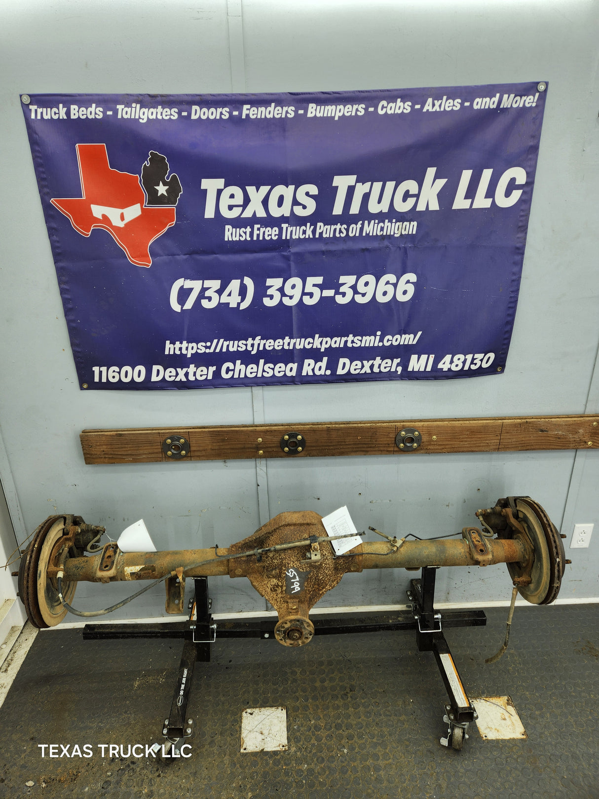 2002-2005 Dodge Ram 1500 Rear Axle 3.55 Gear Ratio 3rd Gen