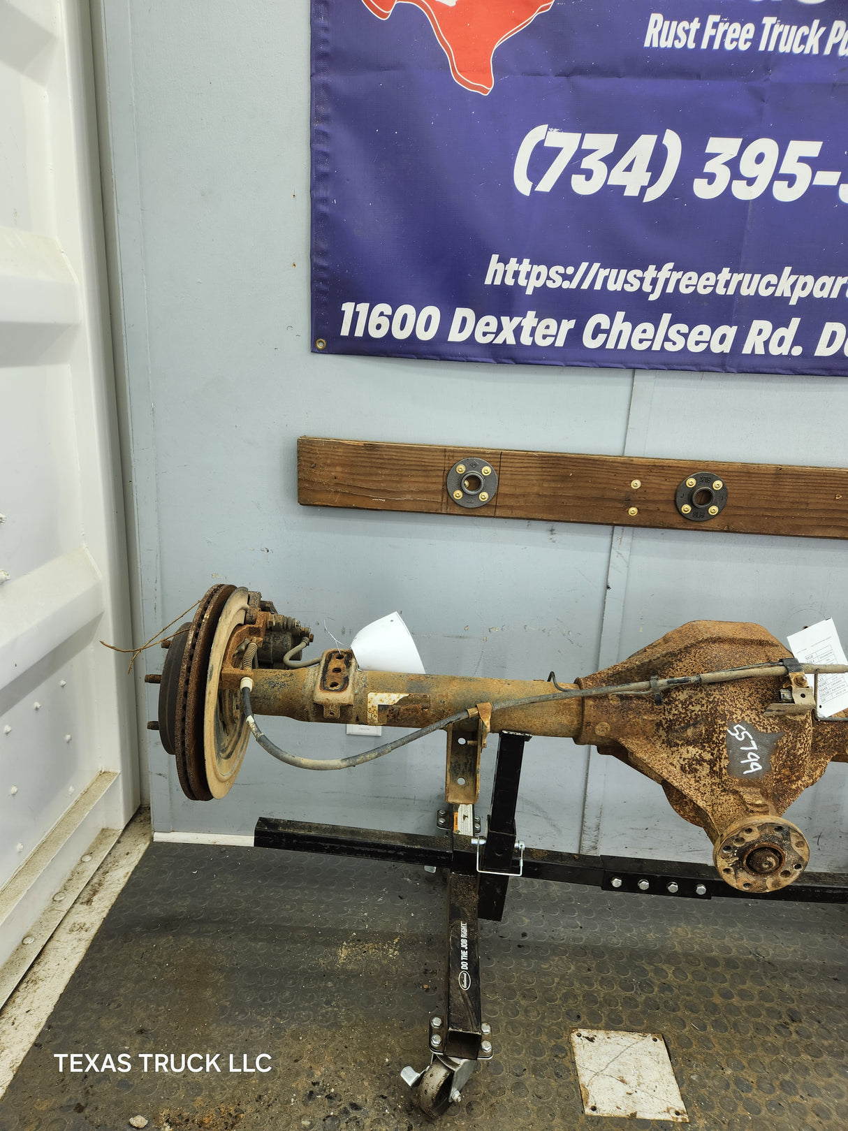 2002-2005 Dodge Ram 1500 Rear Axle 3.55 Gear Ratio 3rd Gen