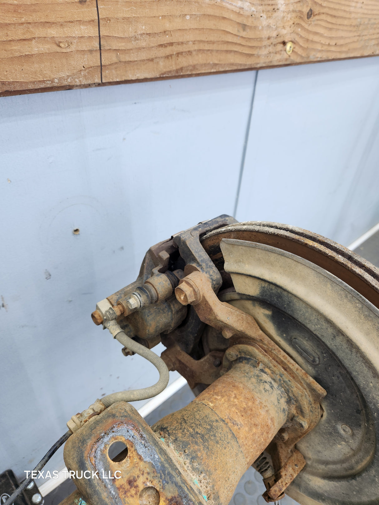 2002-2005 Dodge Ram 1500 Rear Axle 3.55 Gear Ratio 3rd Gen