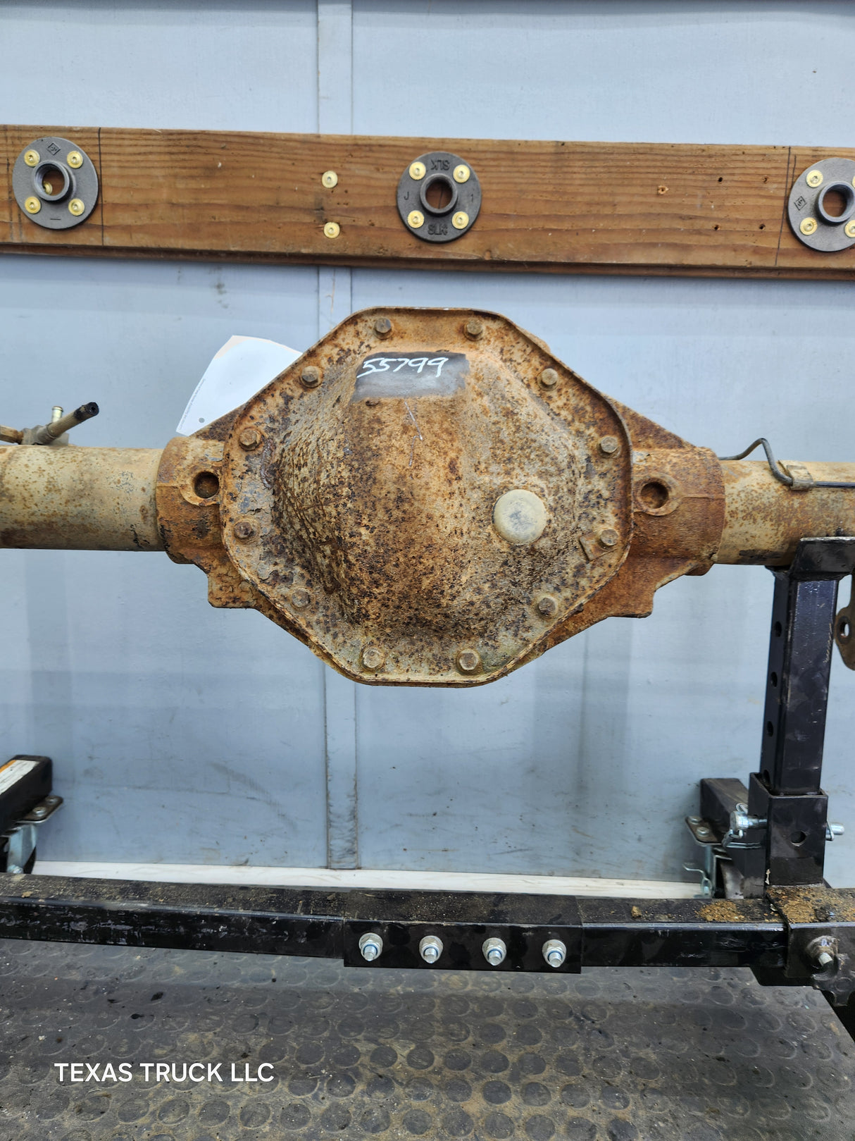 2002-2005 Dodge Ram 1500 Rear Axle 3.55 Gear Ratio 3rd Gen