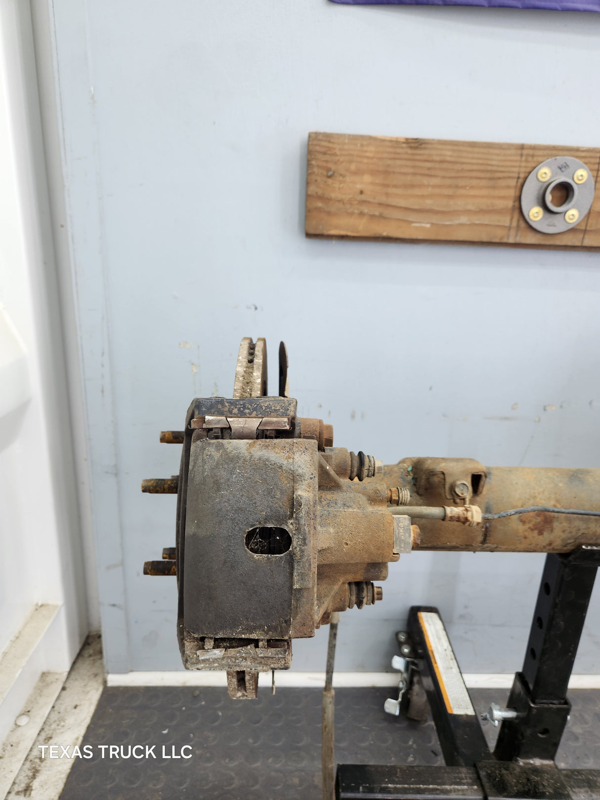 2002-2005 Dodge Ram 1500 Rear Axle 3.55 Gear Ratio 3rd Gen