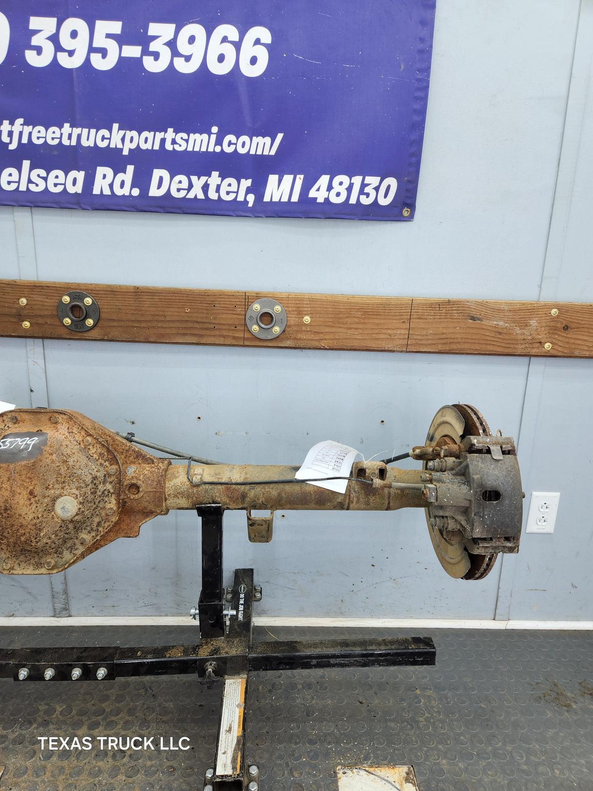 2002-2005 Dodge Ram 1500 Rear Axle 3.55 Gear Ratio 3rd Gen