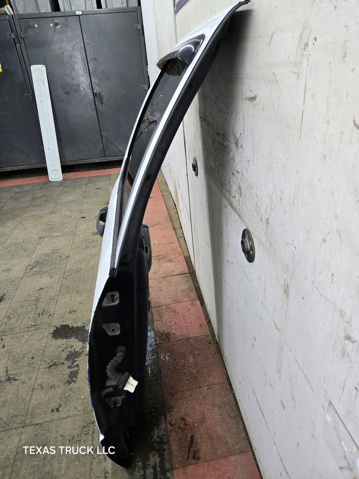 2003-2008 Dodge Ram 3rd Gen RH Passenger Side Rear Quad Cab Door 1500 2500 3500 4500 5500 - White/Black