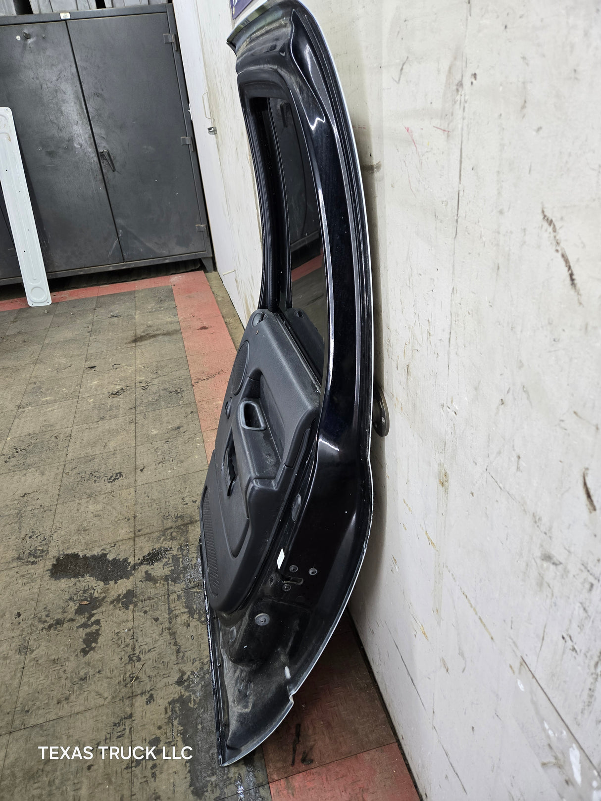 2003-2008 Dodge Ram 3rd Gen RH Passenger Side Rear Quad Cab Door 1500 2500 3500 4500 5500 - White/Black