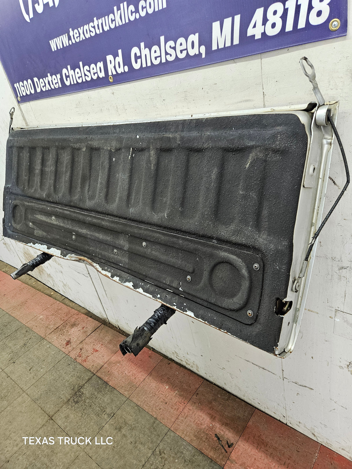 2003-2008 Dodge Ram 1500 2500 3500 3rd Gen Tailgate - Silver