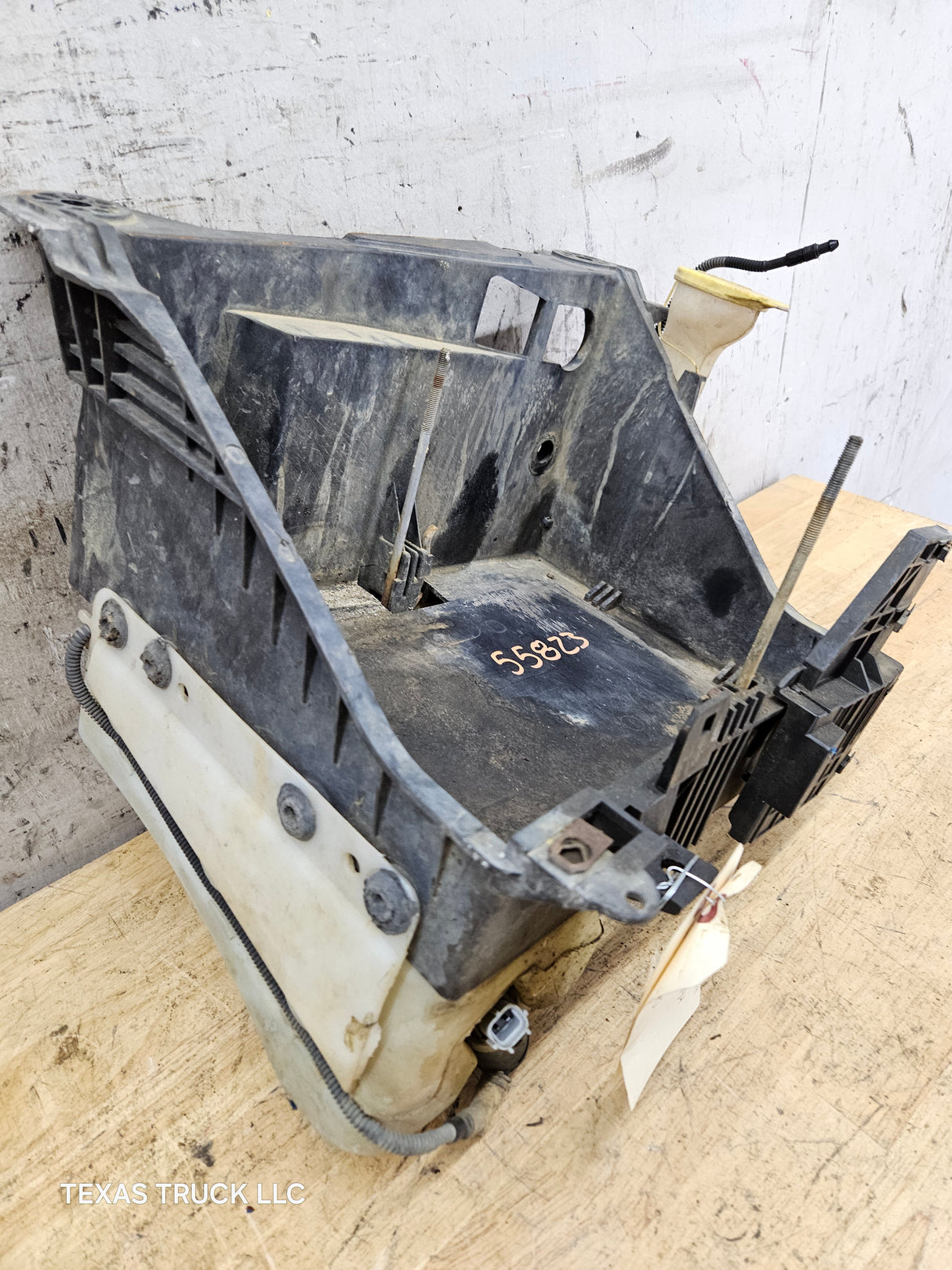 2011-2016 6.7 Power Stroke 6.2L Gas Right Side Battery Tray & Wiper Fluid Tank Reservoir