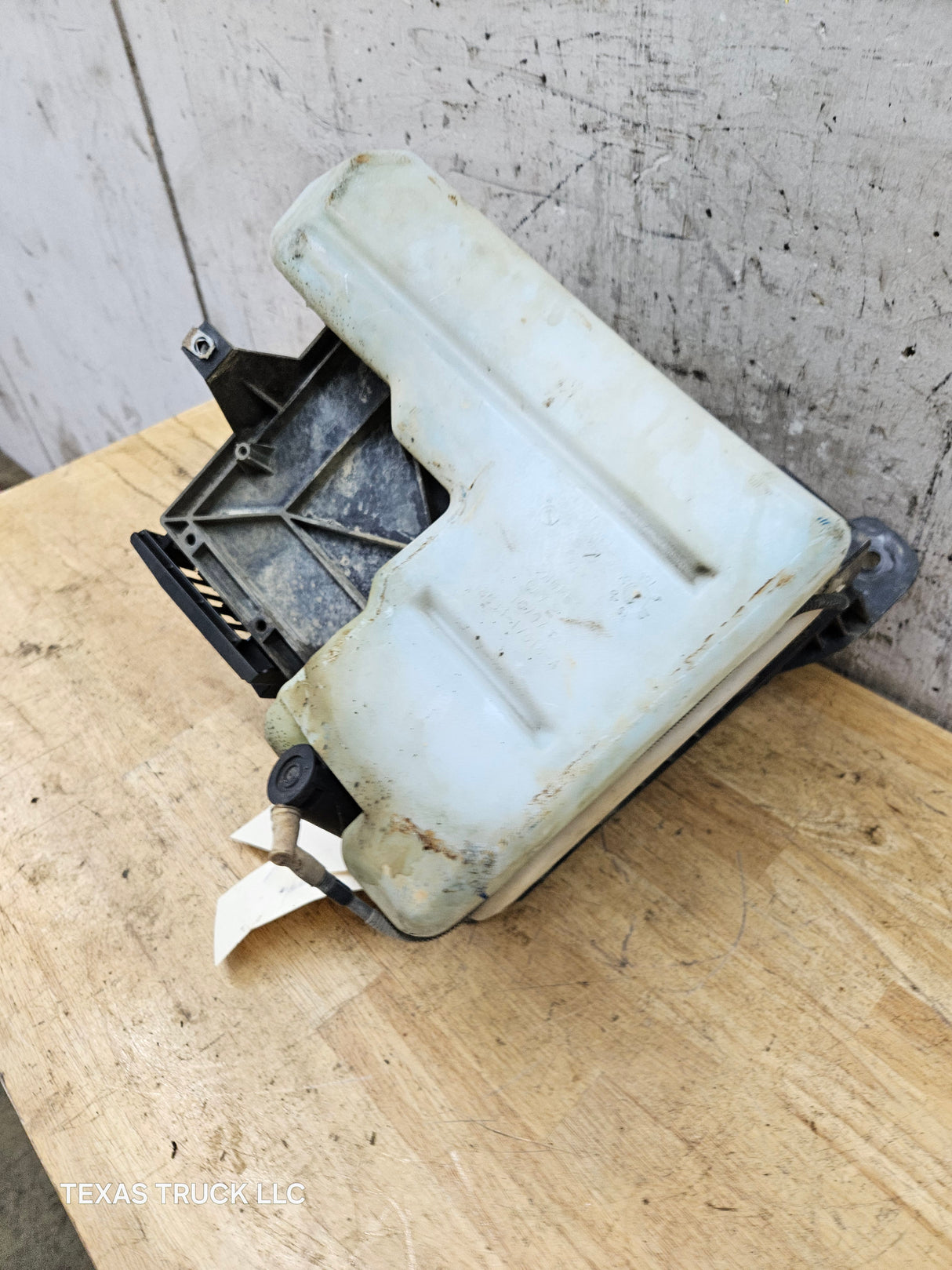 2011-2016 6.7 Power Stroke 6.2L Gas Right Side Battery Tray & Wiper Fluid Tank Reservoir