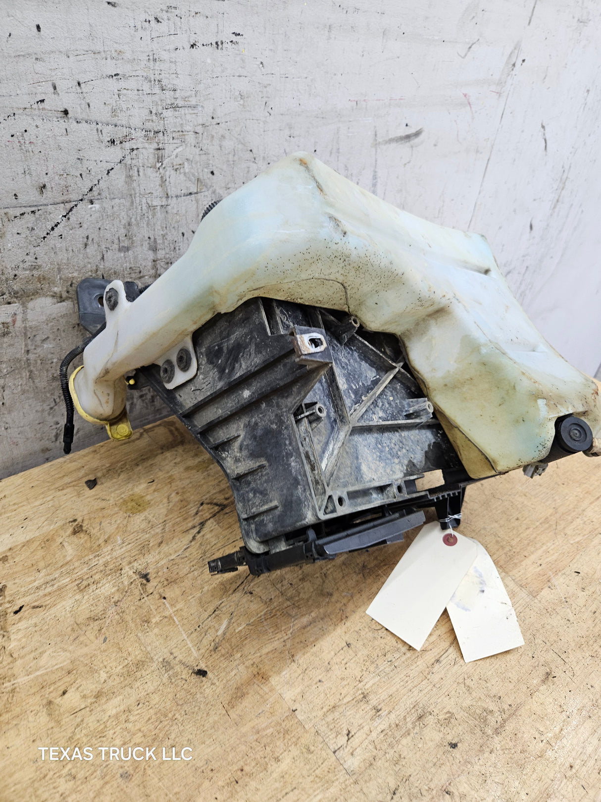 2011-2016 6.7 Power Stroke 6.2L Gas Right Side Battery Tray & Wiper Fluid Tank Reservoir