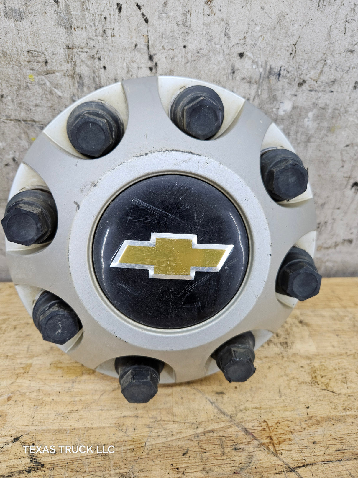 2011-2019 Chevrolet Silverado 2500 3500 Single Rear Wheel Center Hub Cap Lug Cover 9597819