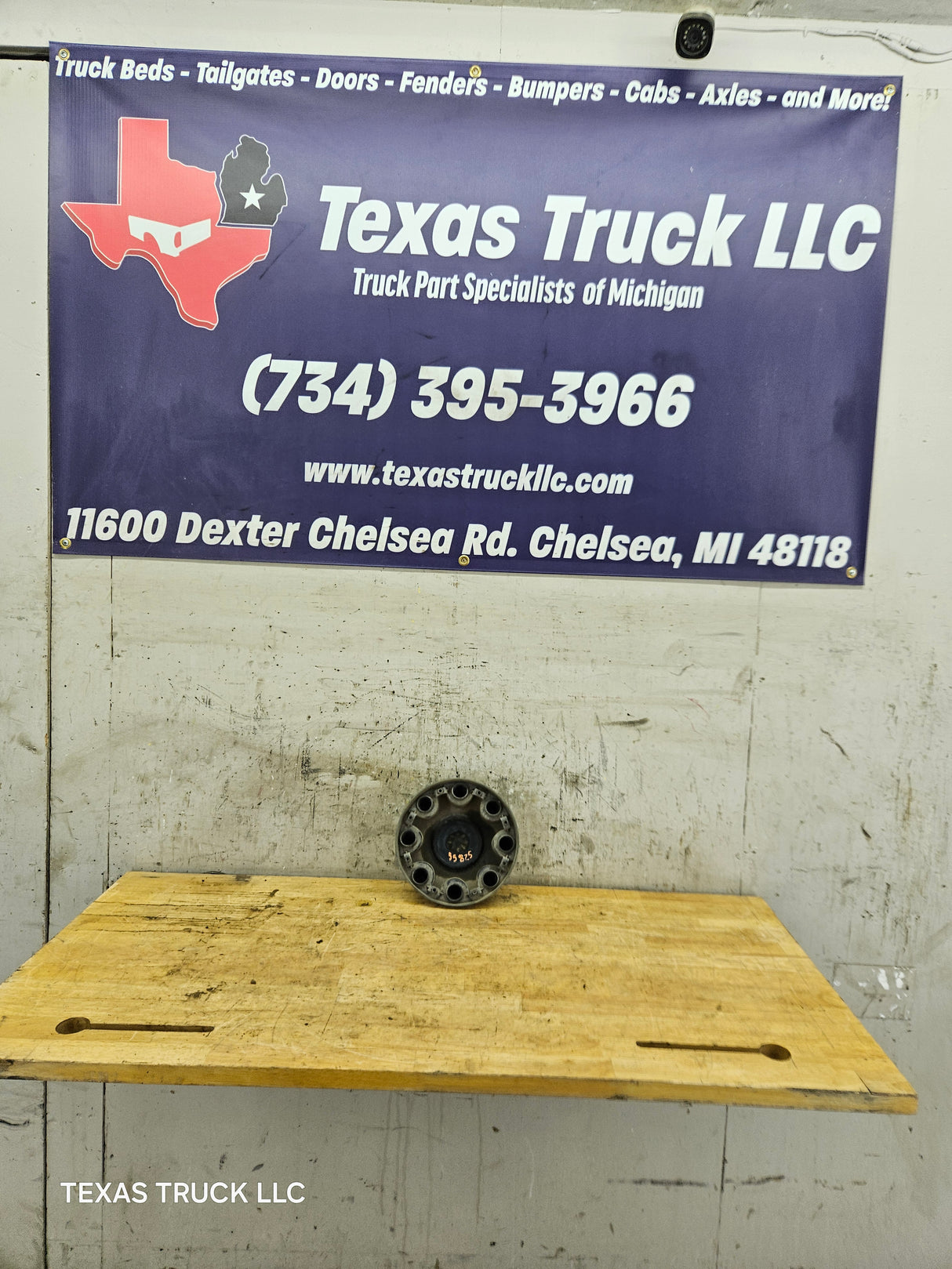 2011-2019 Chevrolet Silverado 2500 3500 Single Rear Wheel Center Hub Cap Lug Cover 9597819