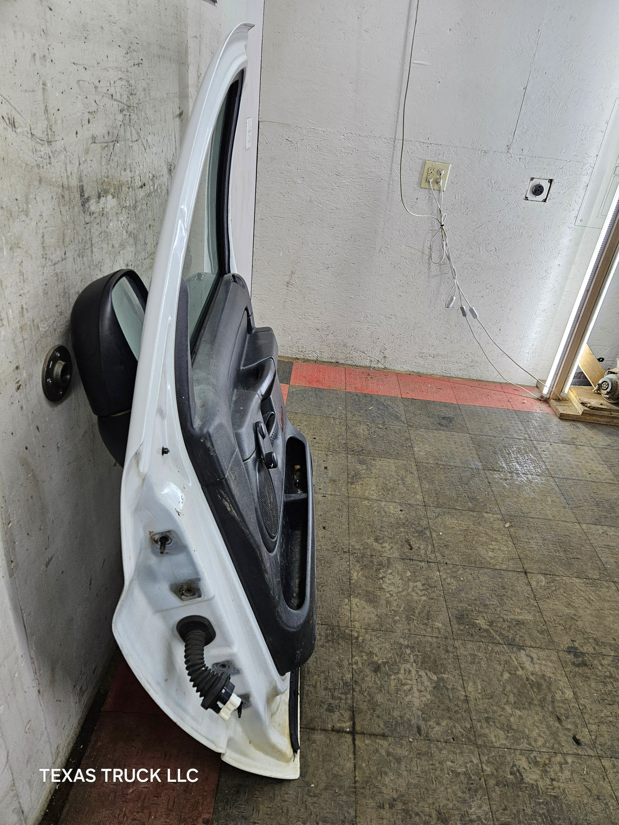 2003-2008 Dodge Ram 3rd Gen Passenger Side Front Quad Cab Crew Cab Door 1500 2500 3500 4500 5500 - White