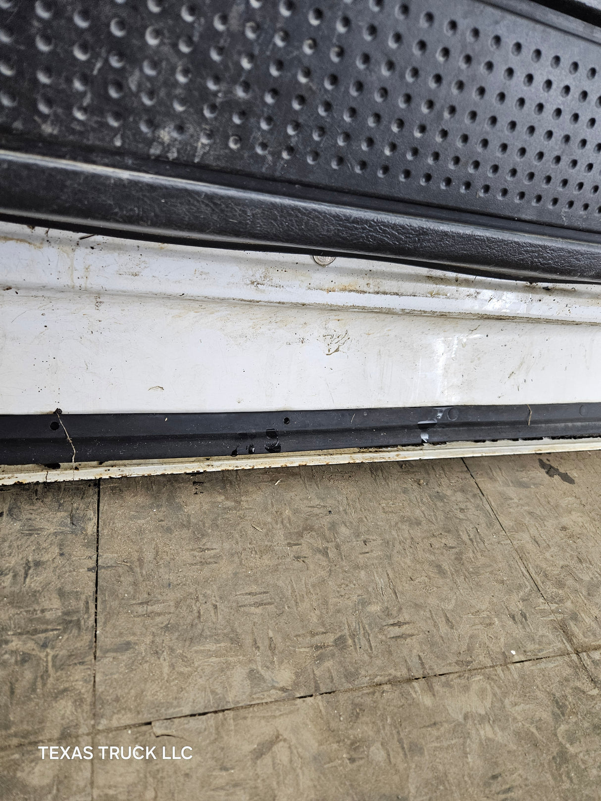 2003-2008 Dodge Ram 3rd Gen Passenger Side Front Quad Cab Crew Cab Door 1500 2500 3500 4500 5500 - White