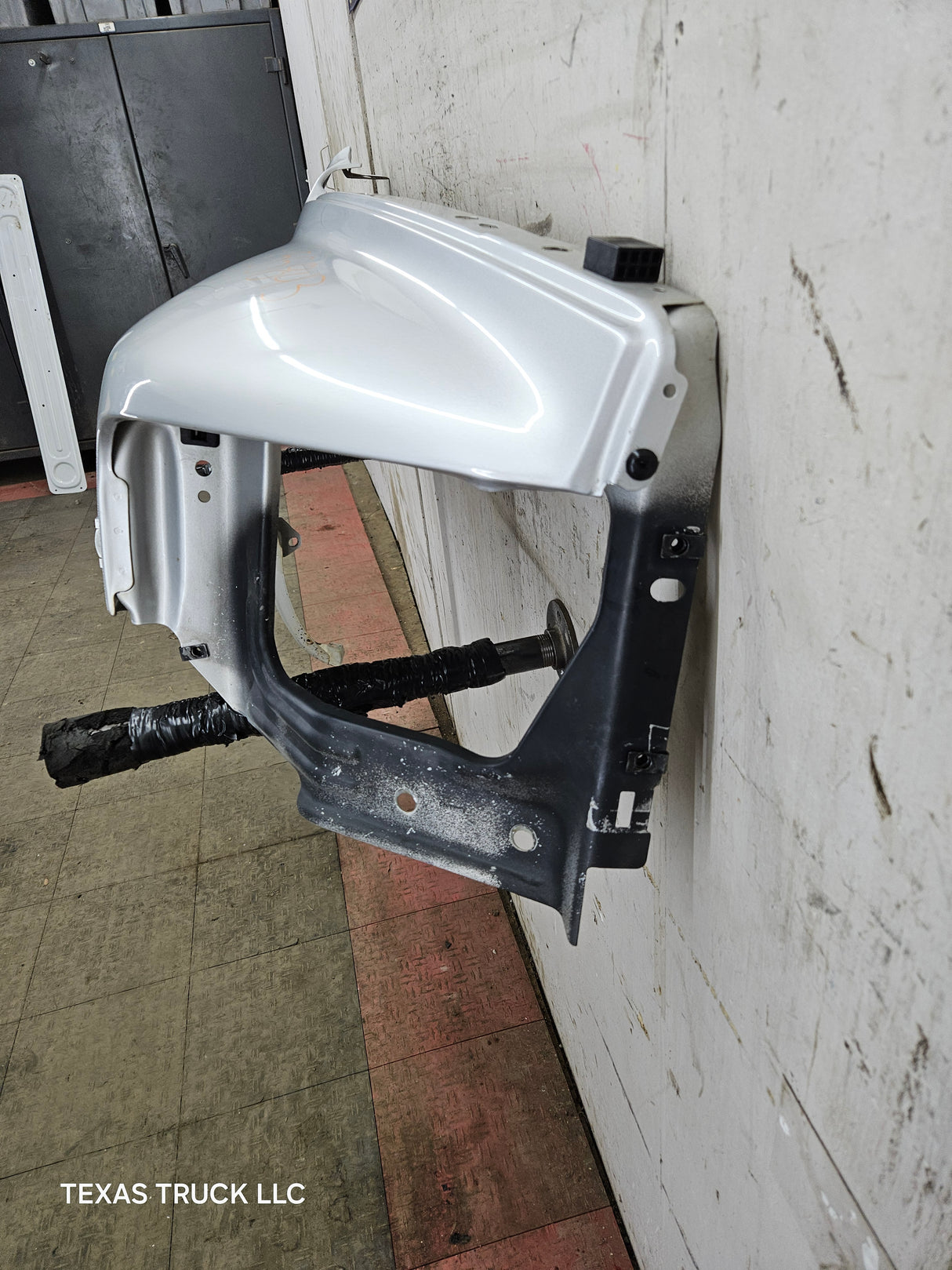 2003-2005 Dodge Ram 3rd Gen 1500 2500 3500 RH Passenger Side Fender - Gray