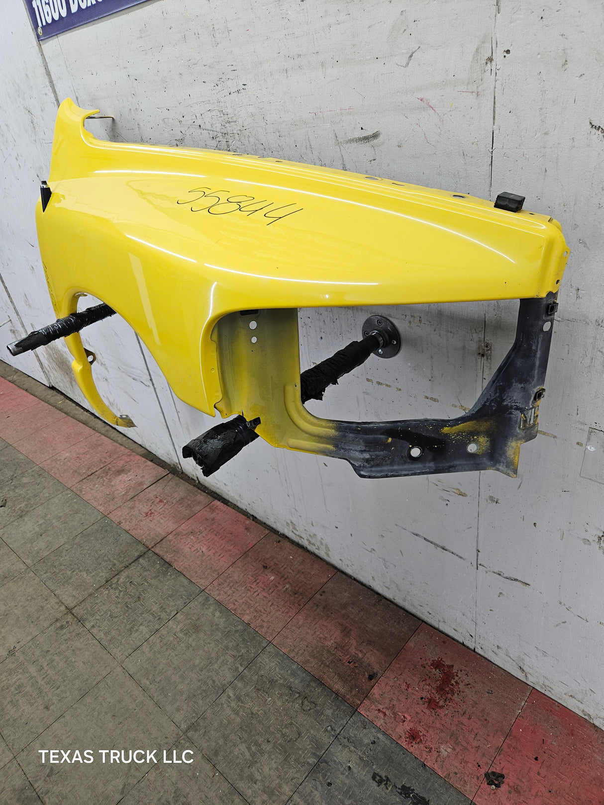 2003-2005 Dodge Ram 3rd Gen 1500 2500 3500 RH Passenger Side Fender