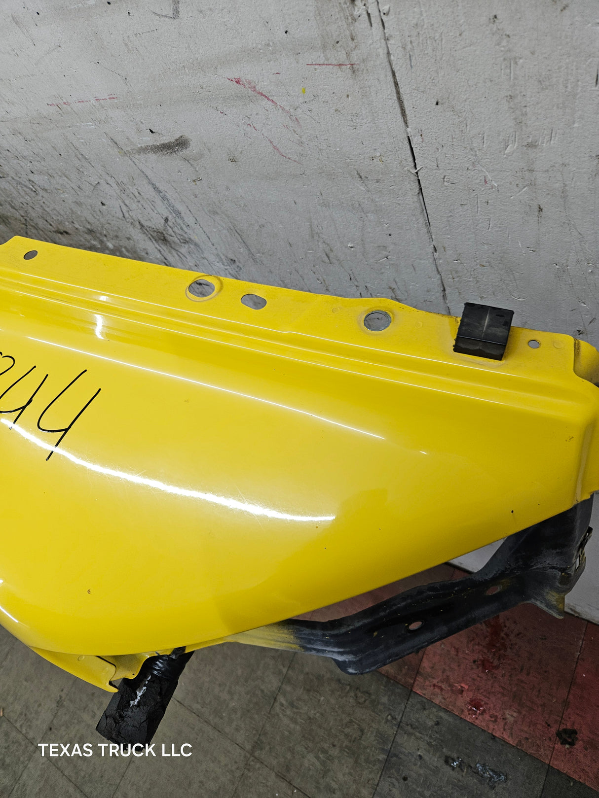 2003-2005 Dodge Ram 3rd Gen 1500 2500 3500 RH Passenger Side Fender