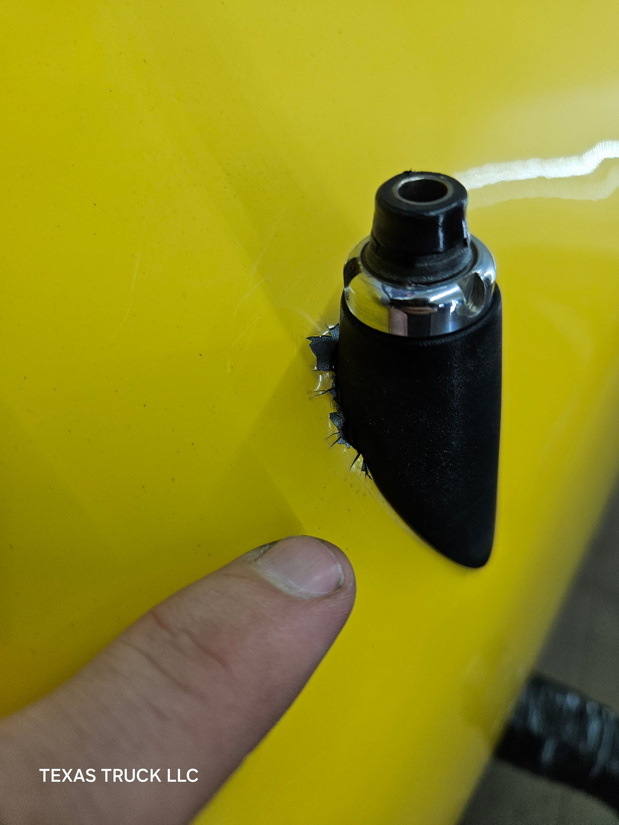 2003-2005 Dodge Ram 3rd Gen 1500 2500 3500 RH Passenger Side Fender