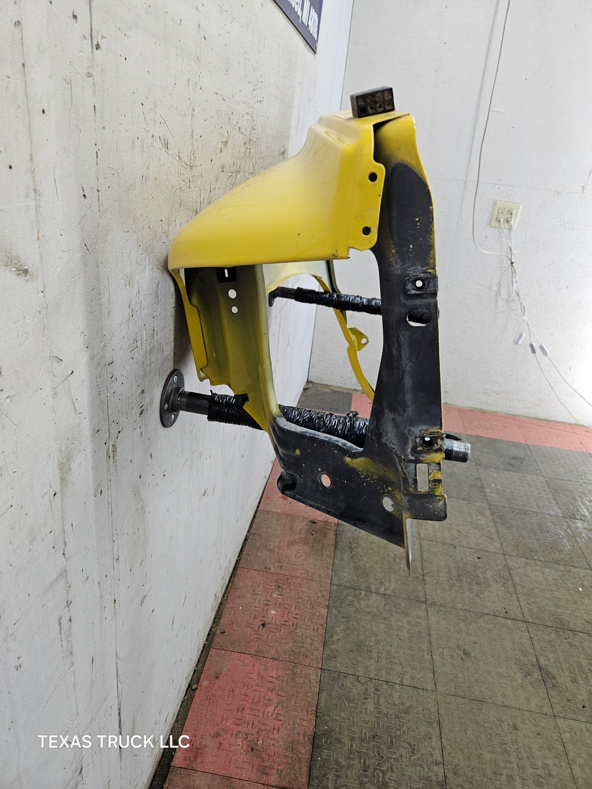 2003-2005 Dodge Ram 3rd Gen 1500 2500 3500 RH Passenger Side Fender