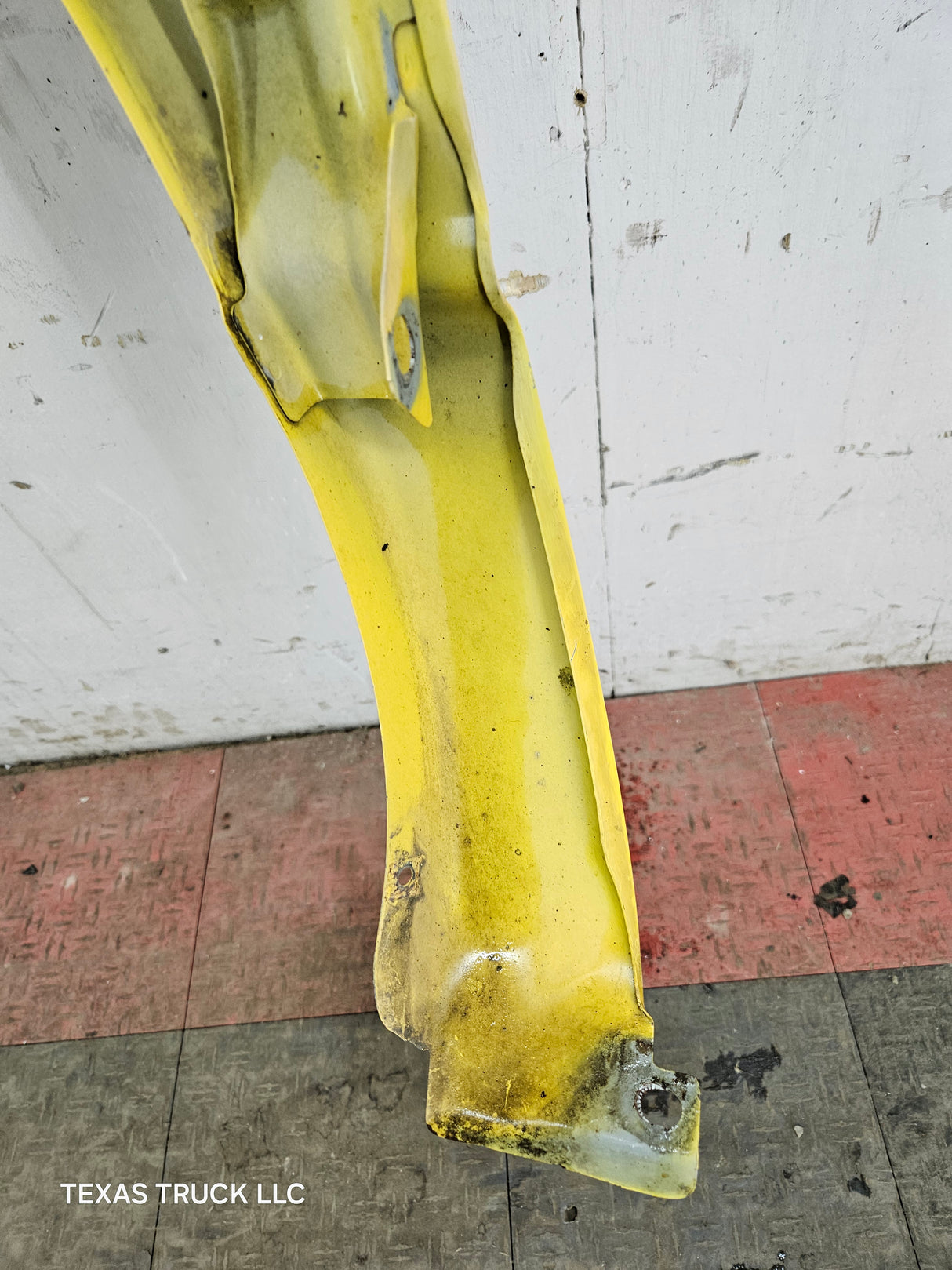 2003-2005 Dodge Ram 3rd Gen 1500 2500 3500 RH Passenger Side Fender