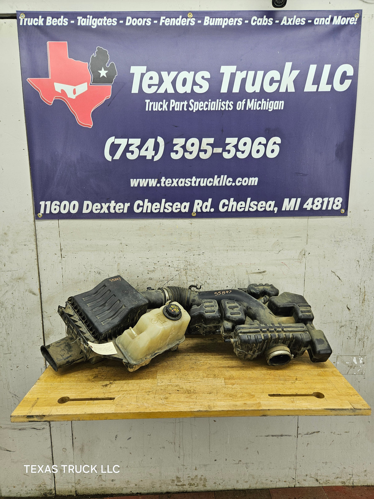 2011-2016 6.2L Air Intake Tube Duct Pipe & Air Filter Intake Box Lid & Coolant Reservoir OEM BC34-9F765-AA Ford Super Duty F250 F350 F450 F550