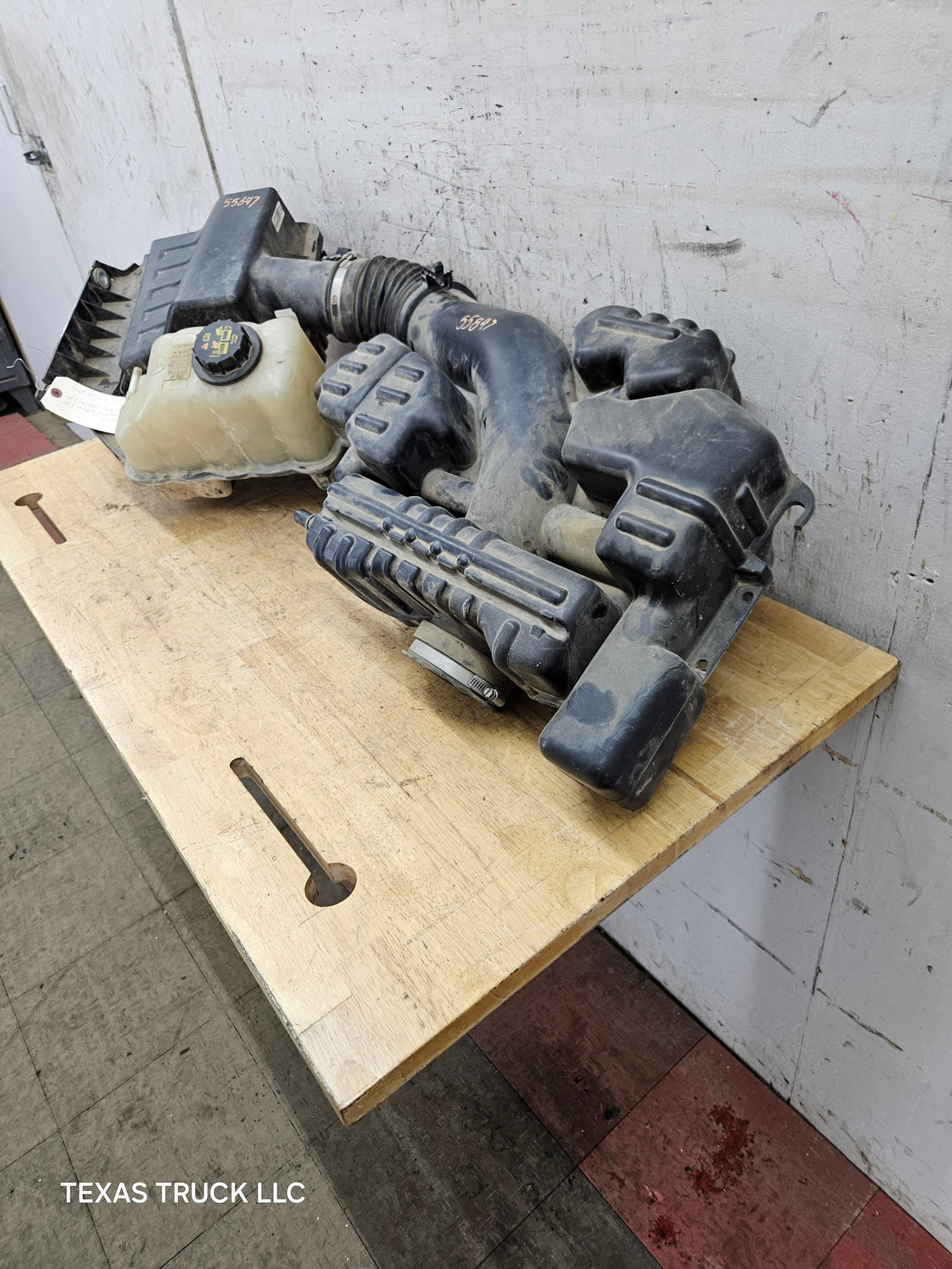 2011-2016 6.2L Air Intake Tube Duct Pipe & Air Filter Intake Box Lid & Coolant Reservoir OEM BC34-9F765-AA Ford Super Duty F250 F350 F450 F550