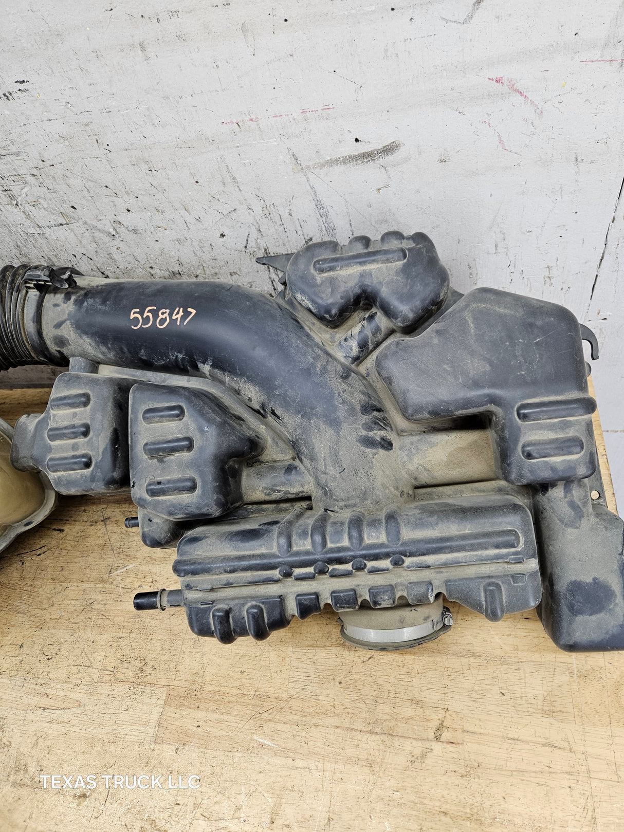 2011-2016 6.2L Air Intake Tube Duct Pipe & Air Filter Intake Box Lid & Coolant Reservoir OEM BC34-9F765-AA Ford Super Duty F250 F350 F450 F550