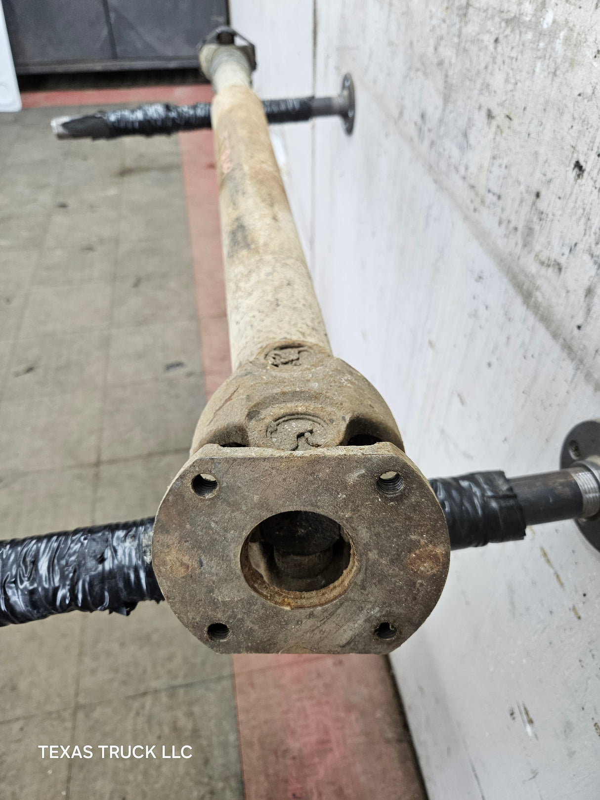 2003-2010 Ford F250 F350 F450 F550 Super Duty Front Drive Shaft 5C34-4A376-DF