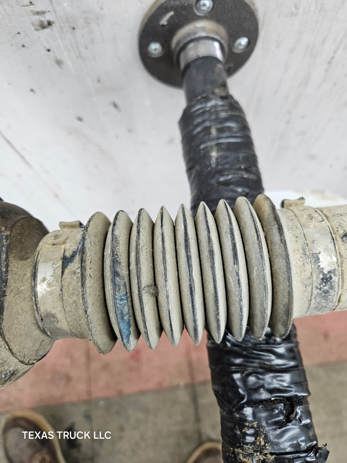 2003-2010 Ford F250 F350 F450 F550 Super Duty Front Drive Shaft 5C34-4A376-DF