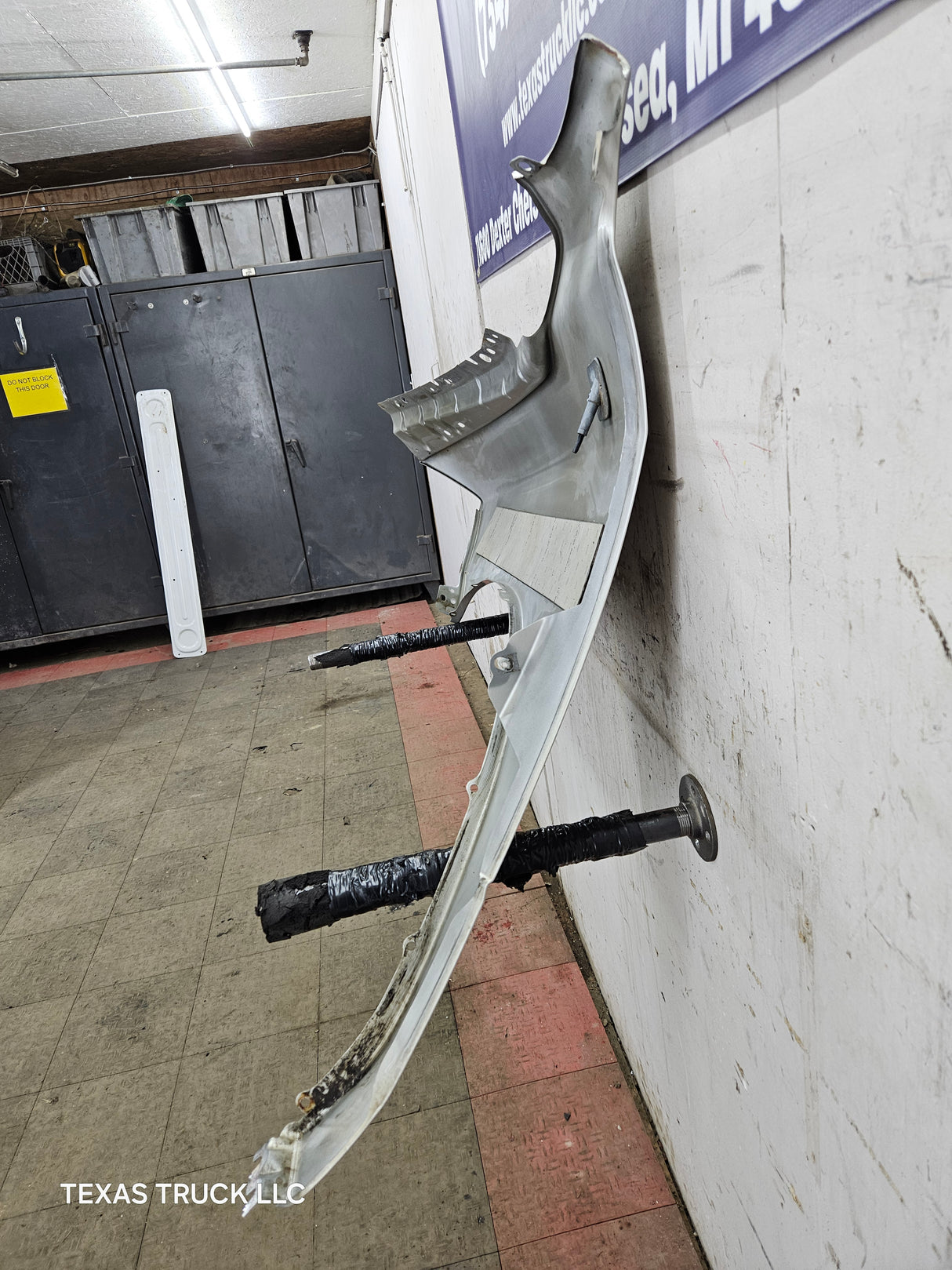 2009-2018 Dodge Ram 4th Gen RH Passenger Side Front Fender 1500 2500 3500 - Light Graystone Pearl Coat