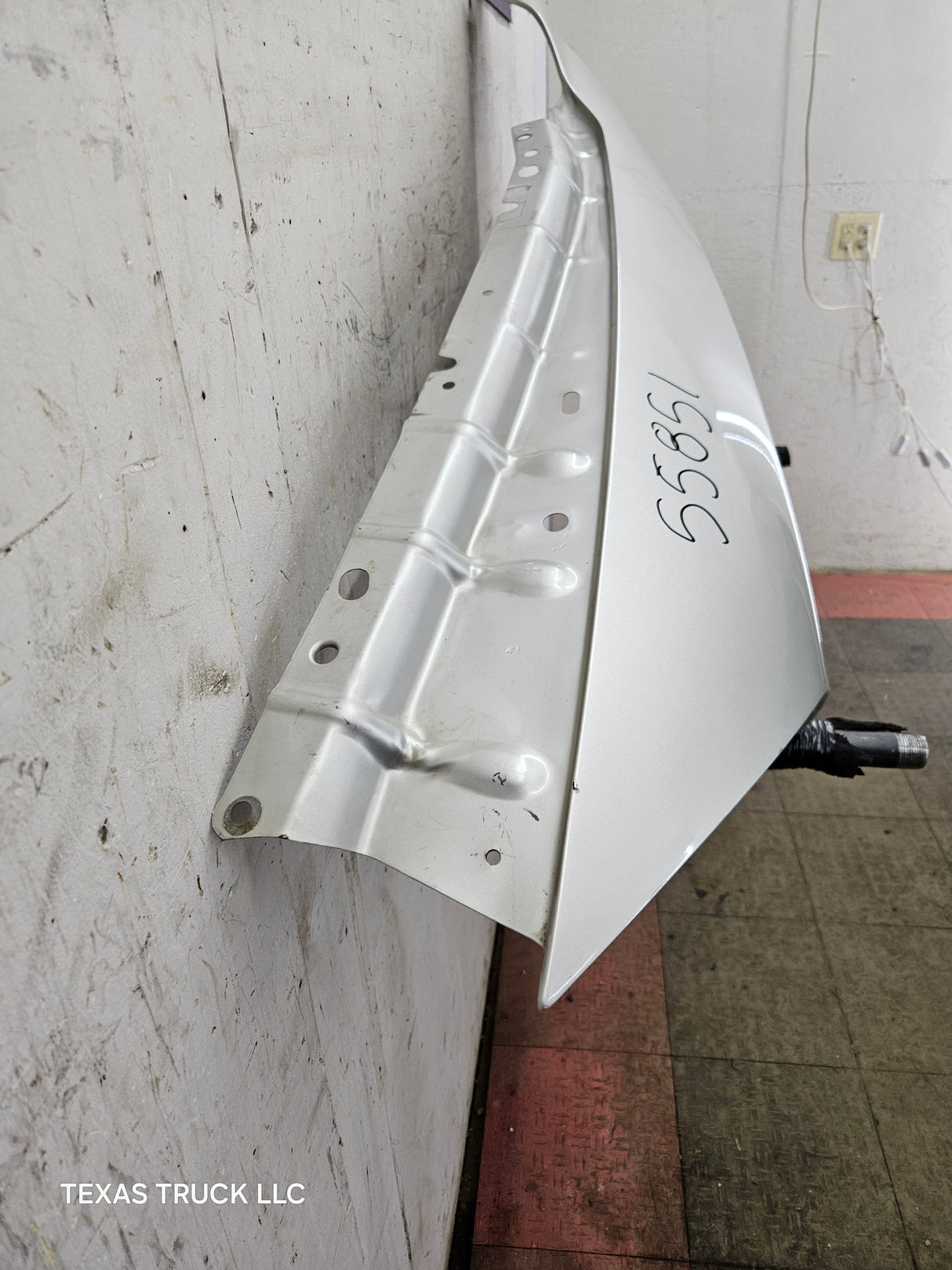 2009-2018 Dodge Ram 4th Gen LH Driver Side Front Fender 1500 2500 3500 - Light Graystone Pearl Coat