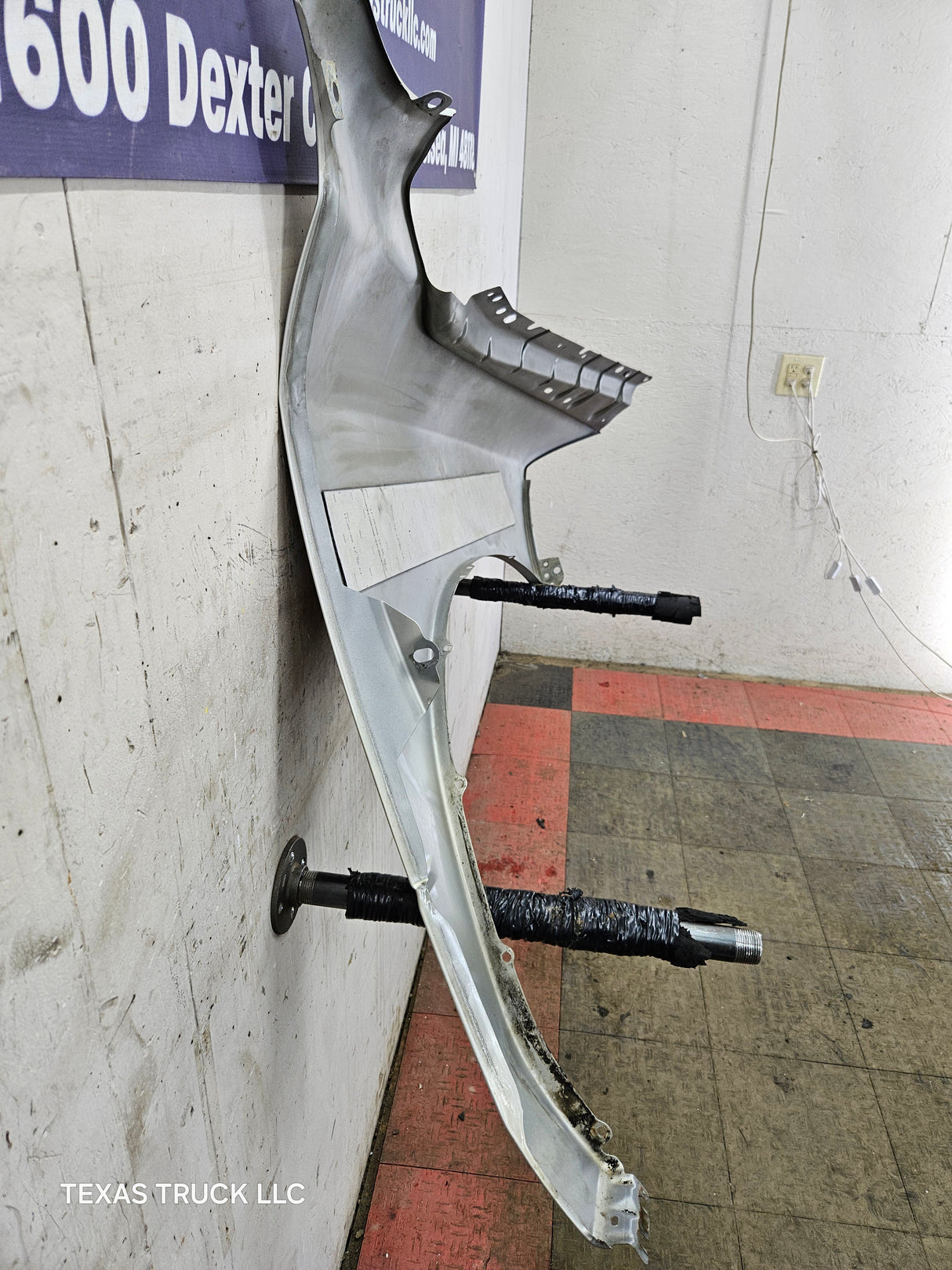 2009-2018 Dodge Ram 4th Gen LH Driver Side Front Fender 1500 2500 3500 - Light Graystone Pearl Coat