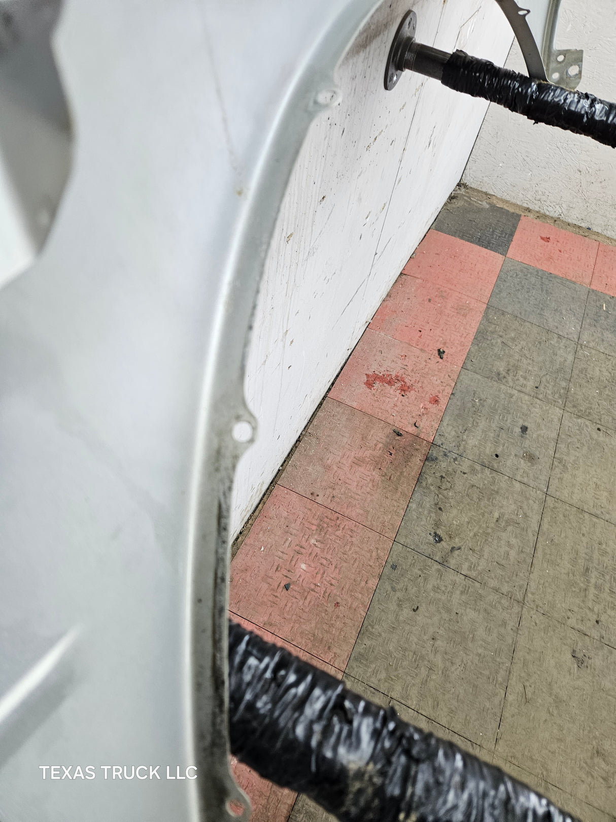 2009-2018 Dodge Ram 4th Gen LH Driver Side Front Fender 1500 2500 3500 - Light Graystone Pearl Coat