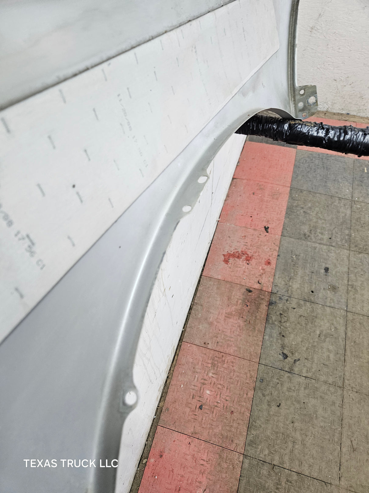 2009-2018 Dodge Ram 4th Gen LH Driver Side Front Fender 1500 2500 3500 - Light Graystone Pearl Coat