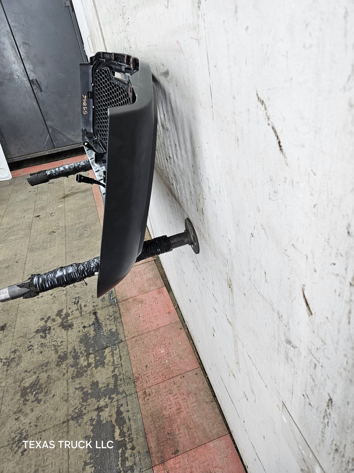 2006-2008 Dodge Ram 3rd Gen 1500 2500 3500 Black Aftermarket Grill with lights