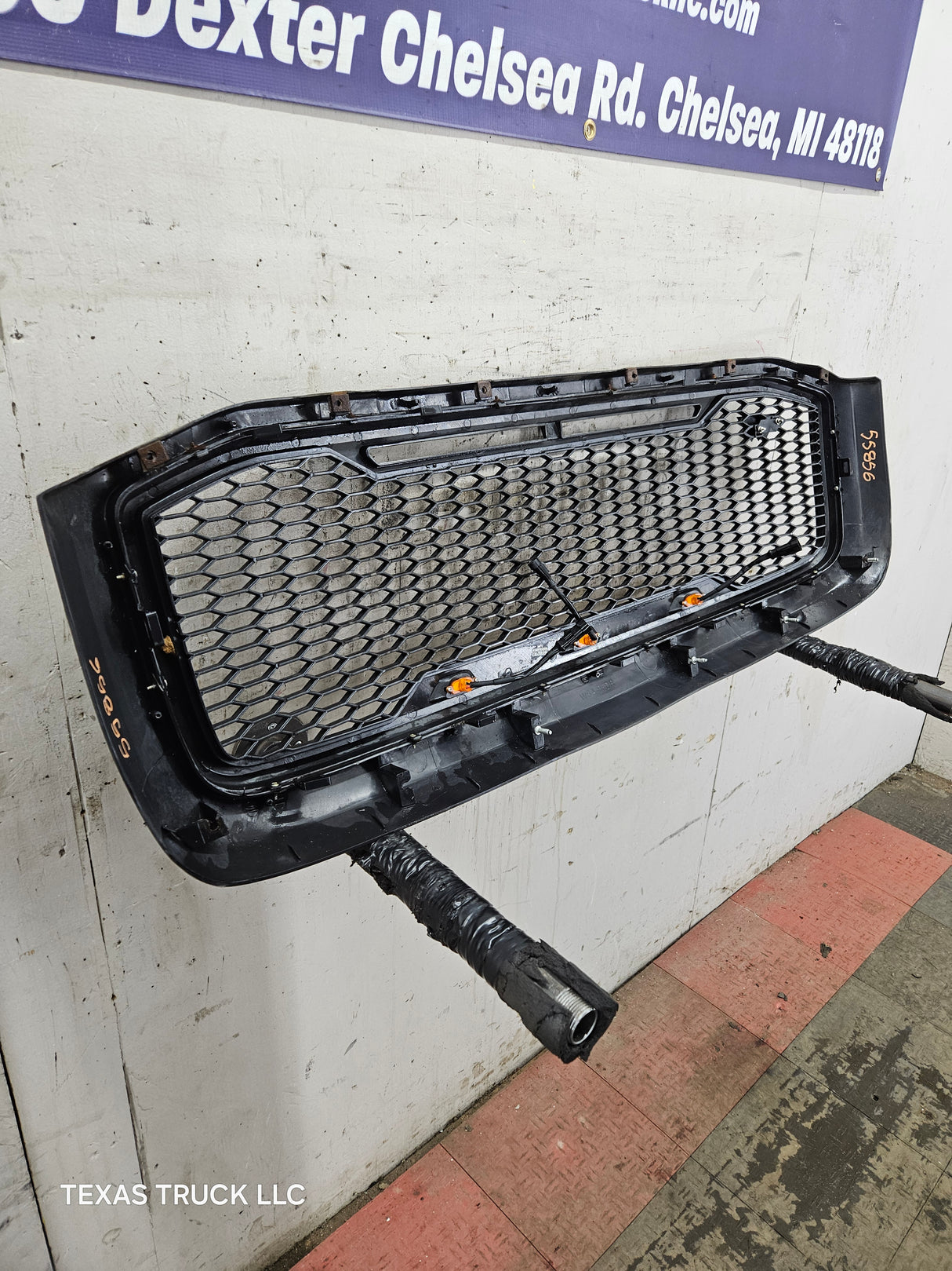 2006-2008 Dodge Ram 3rd Gen 1500 2500 3500 Black Aftermarket Grill with lights